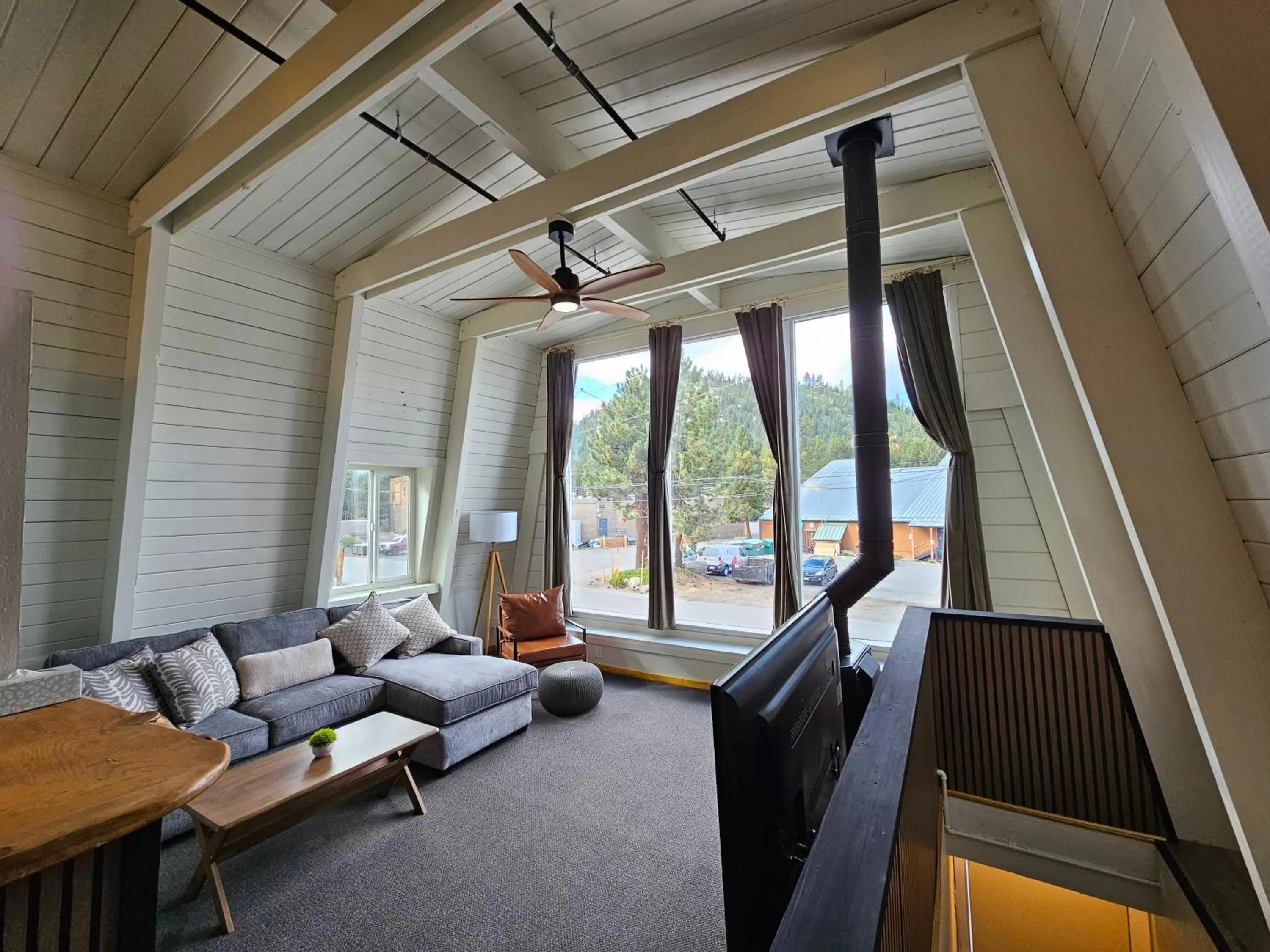 One-Bedroom Chalet in Cinnamon Bear Inn