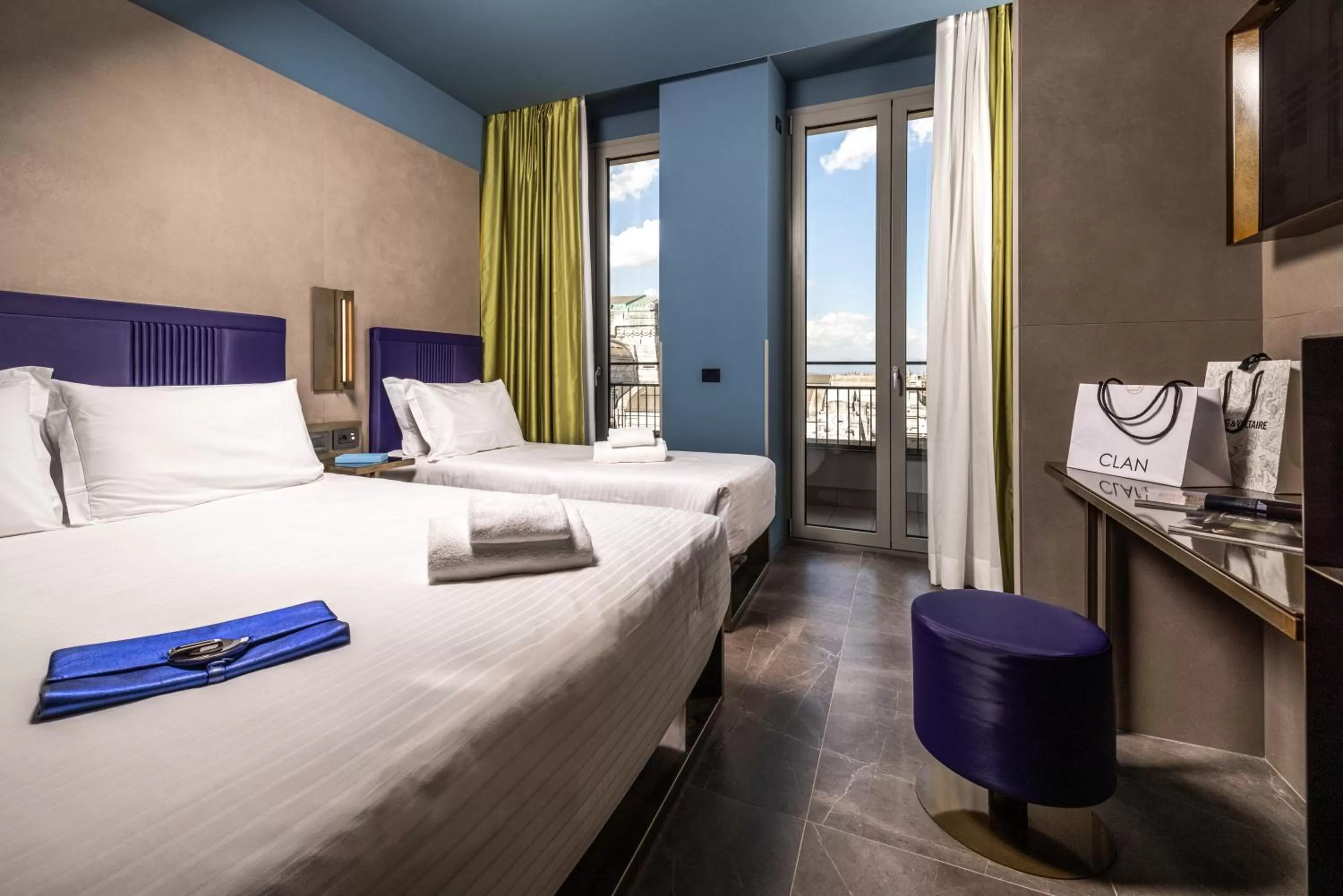 Triple Room with Balcony and View in HD8 Hotel Milano