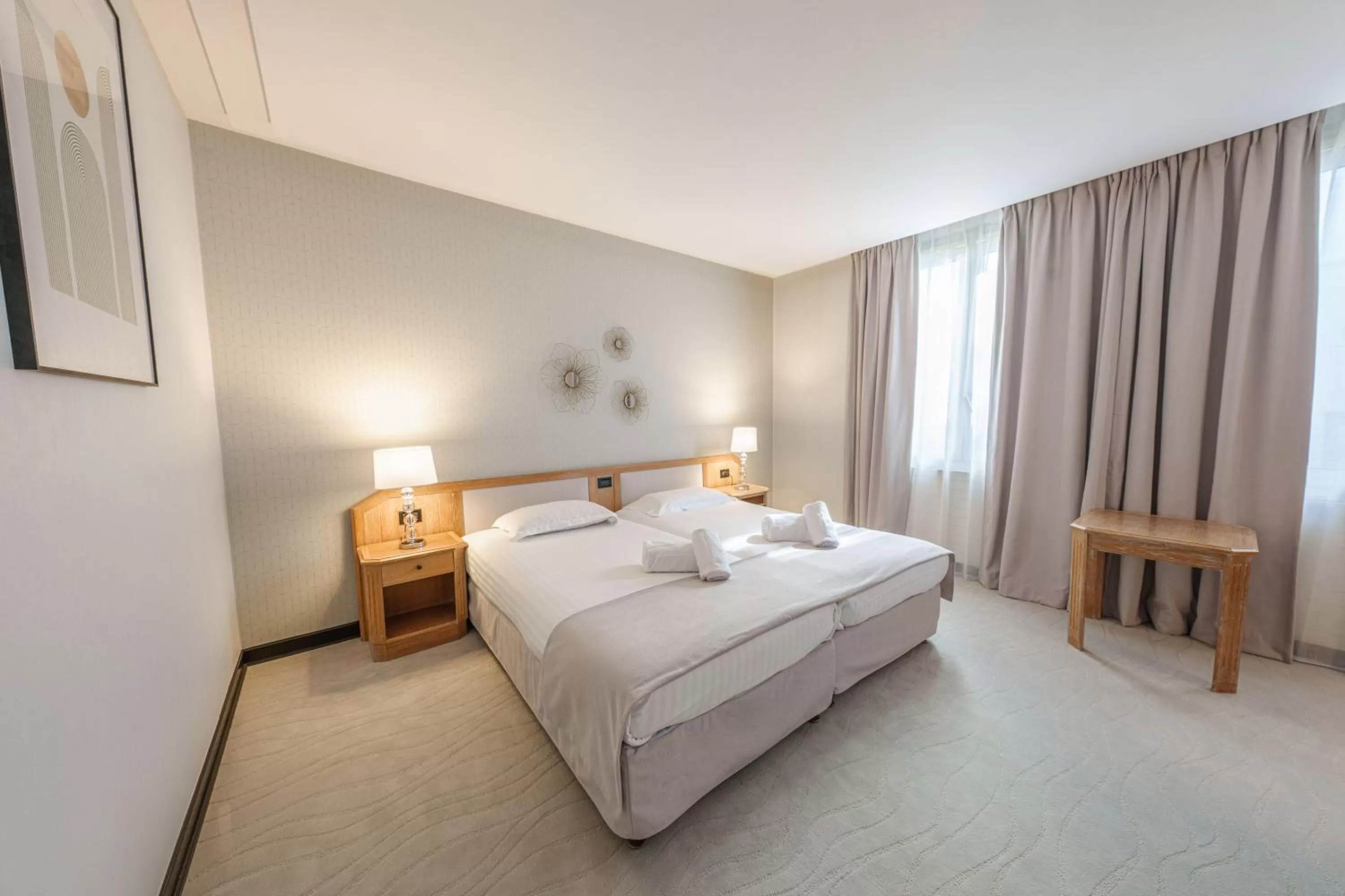 Deluxe Twin Room in Best Western Plus Le Picardy