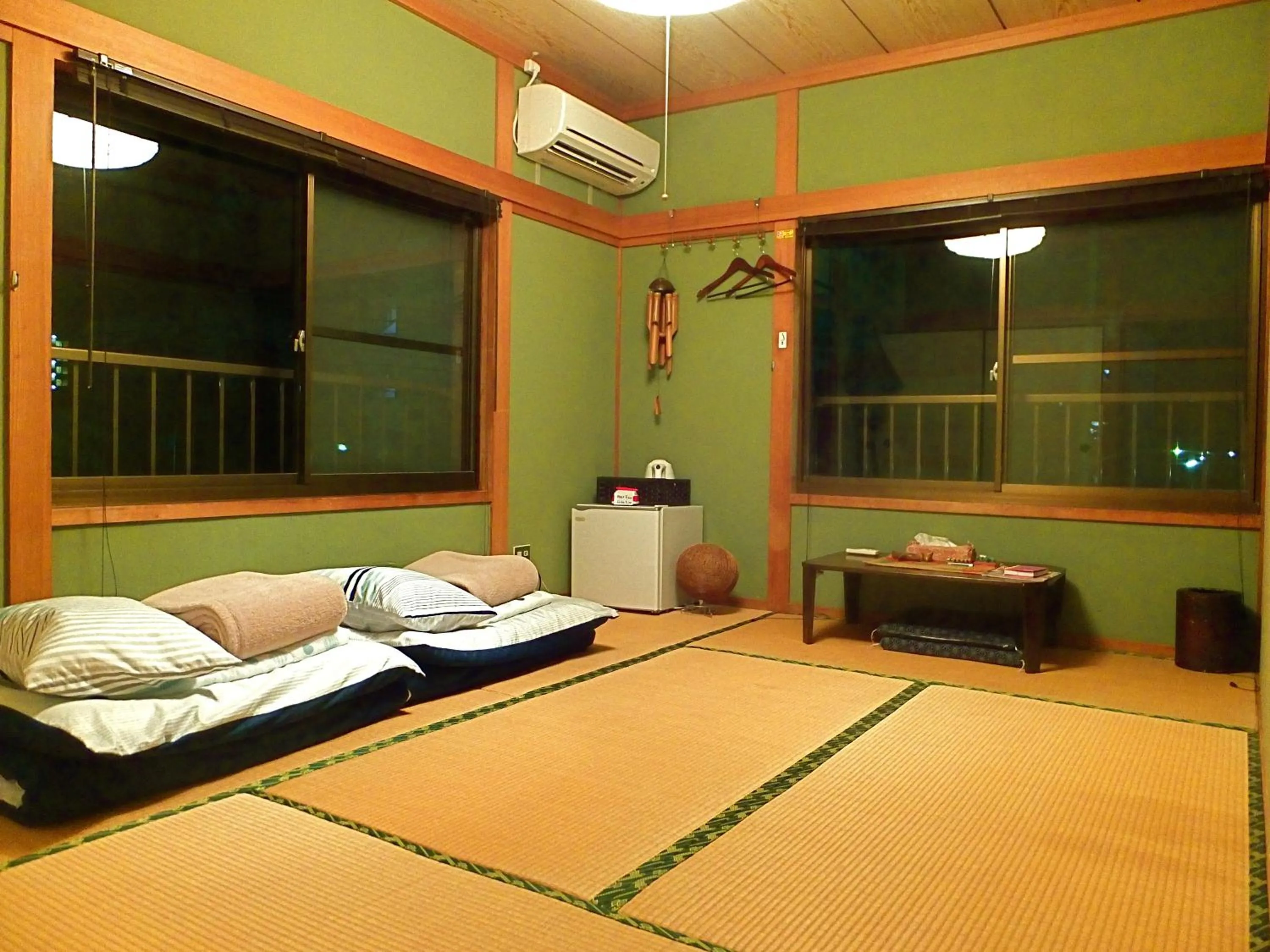 Standard Twin Room with Shared Bathroom in Aoshima Guesthouse Hooju