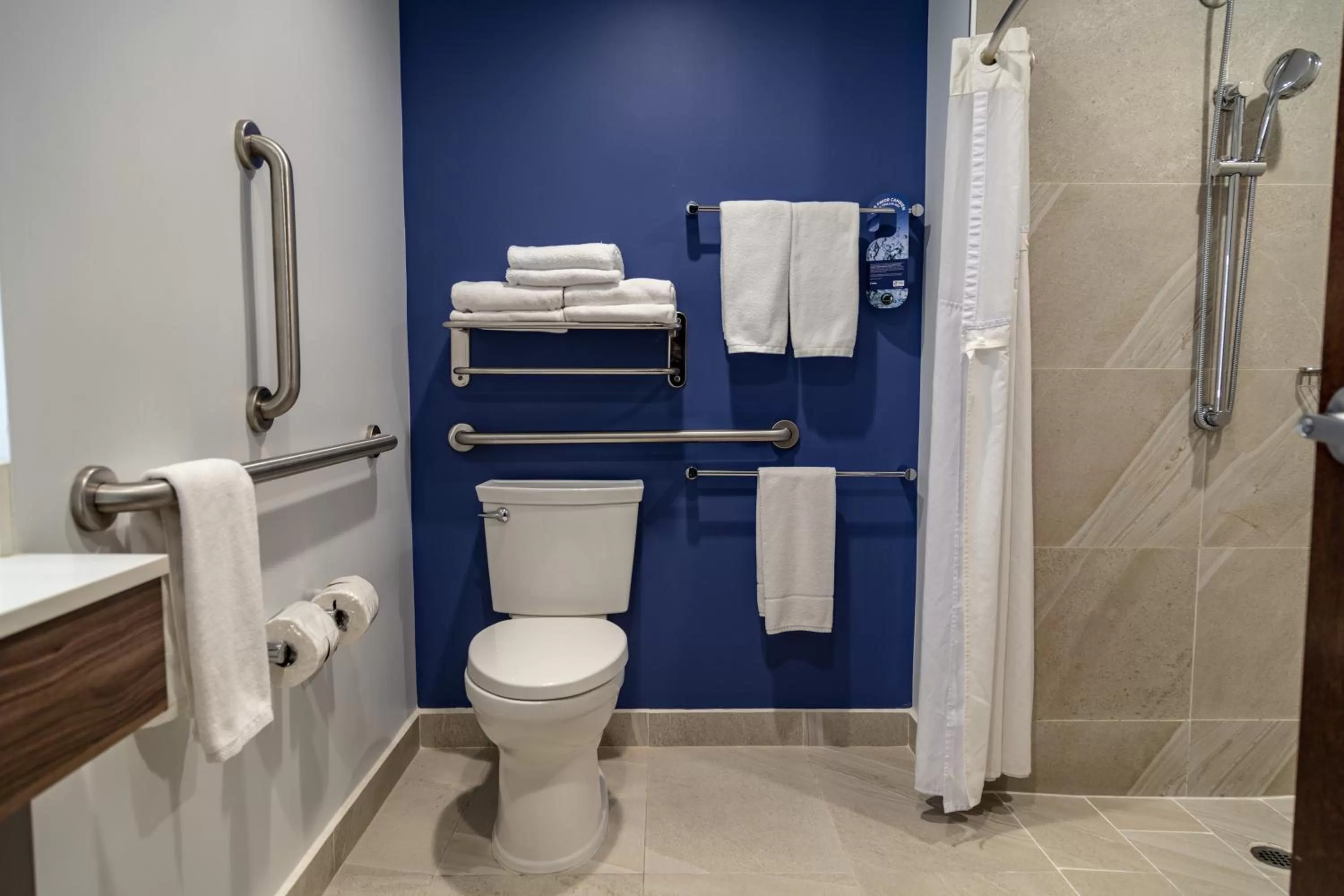 Standard King Room - Disability Access in Holiday Inn Express & Suites - Ensenada Centro by IHG