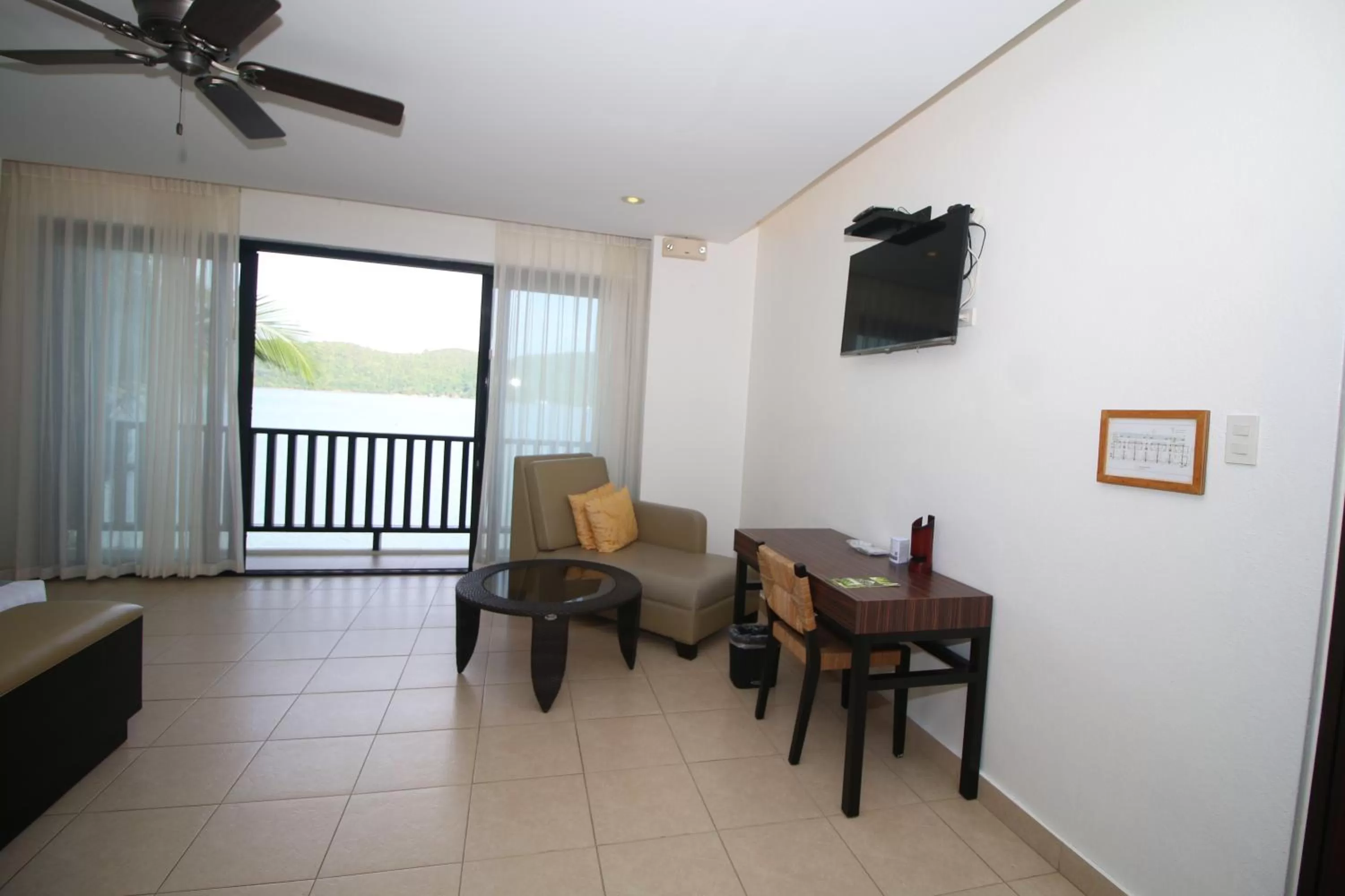 Waterfront King Room in Busuanga Bay Lodge