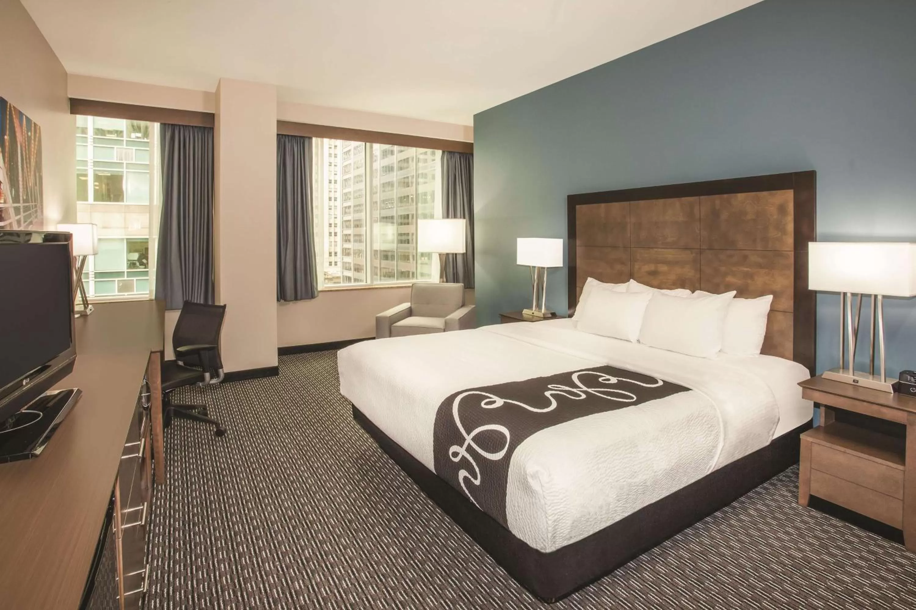 King Room in La Quinta by Wyndham Chicago Downtown