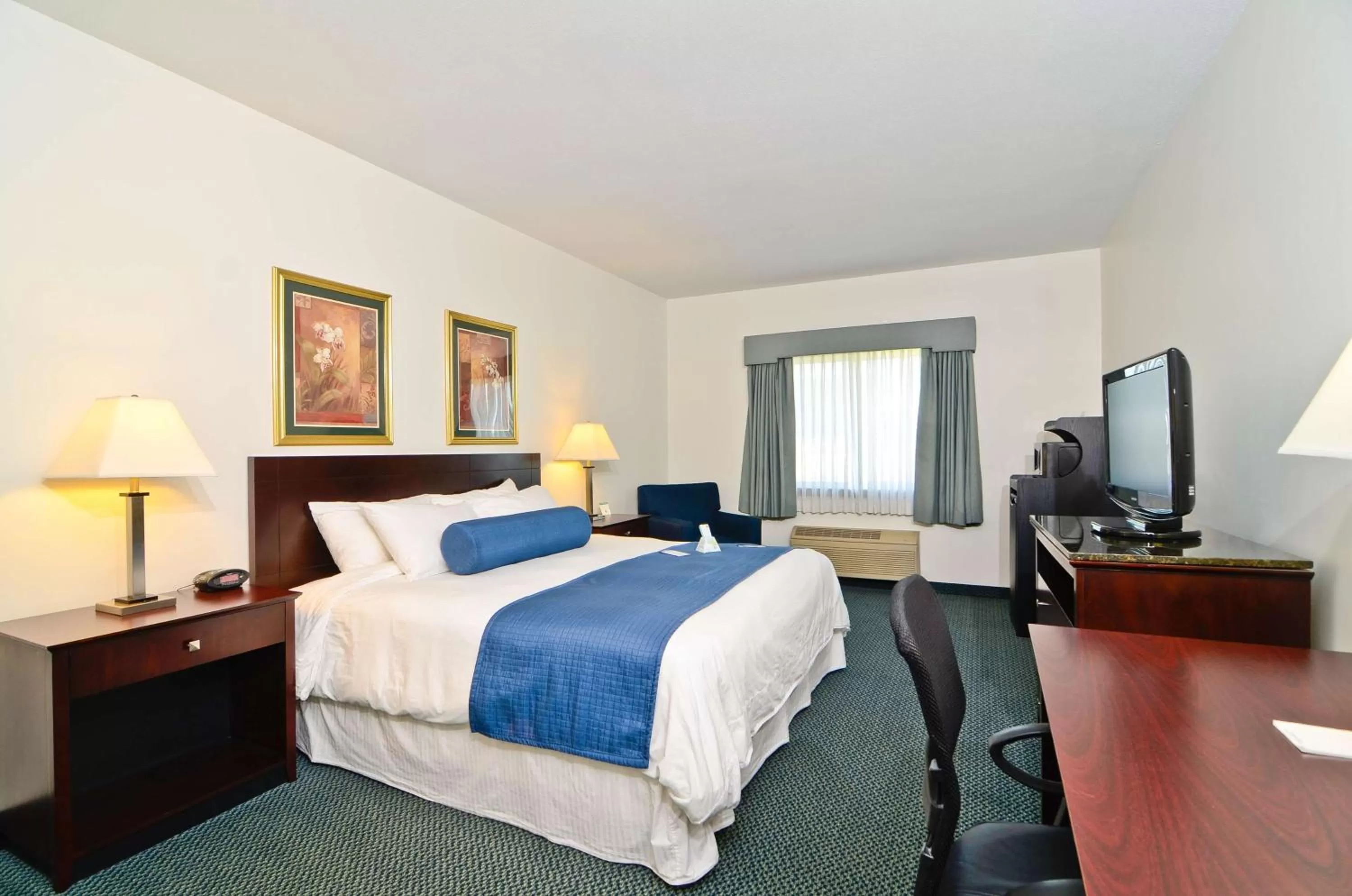 Presidential Suite in Best Western Gas City