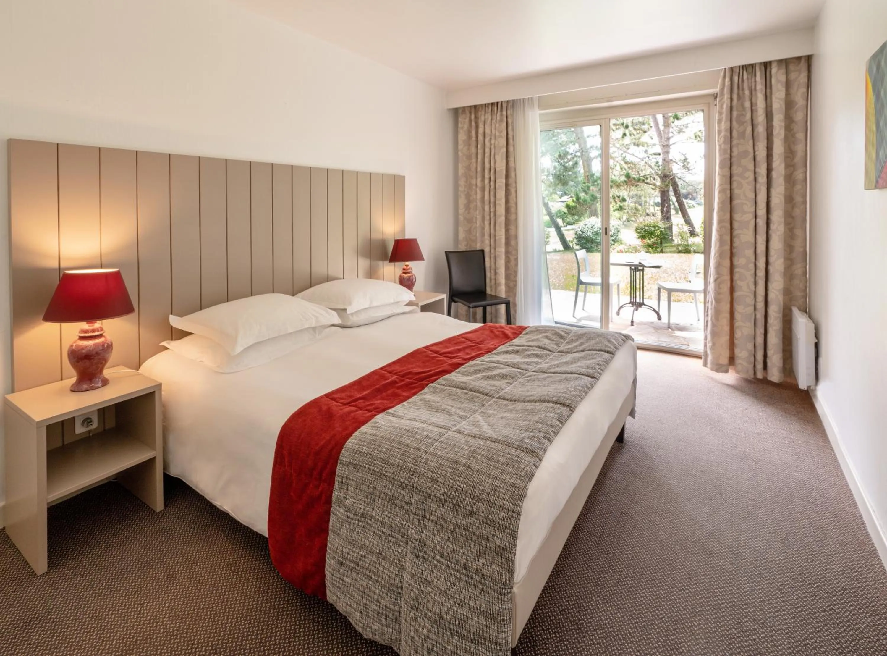 Residence Superior Triple Room in Hôtel et Résidence de Chiberta et du Golf