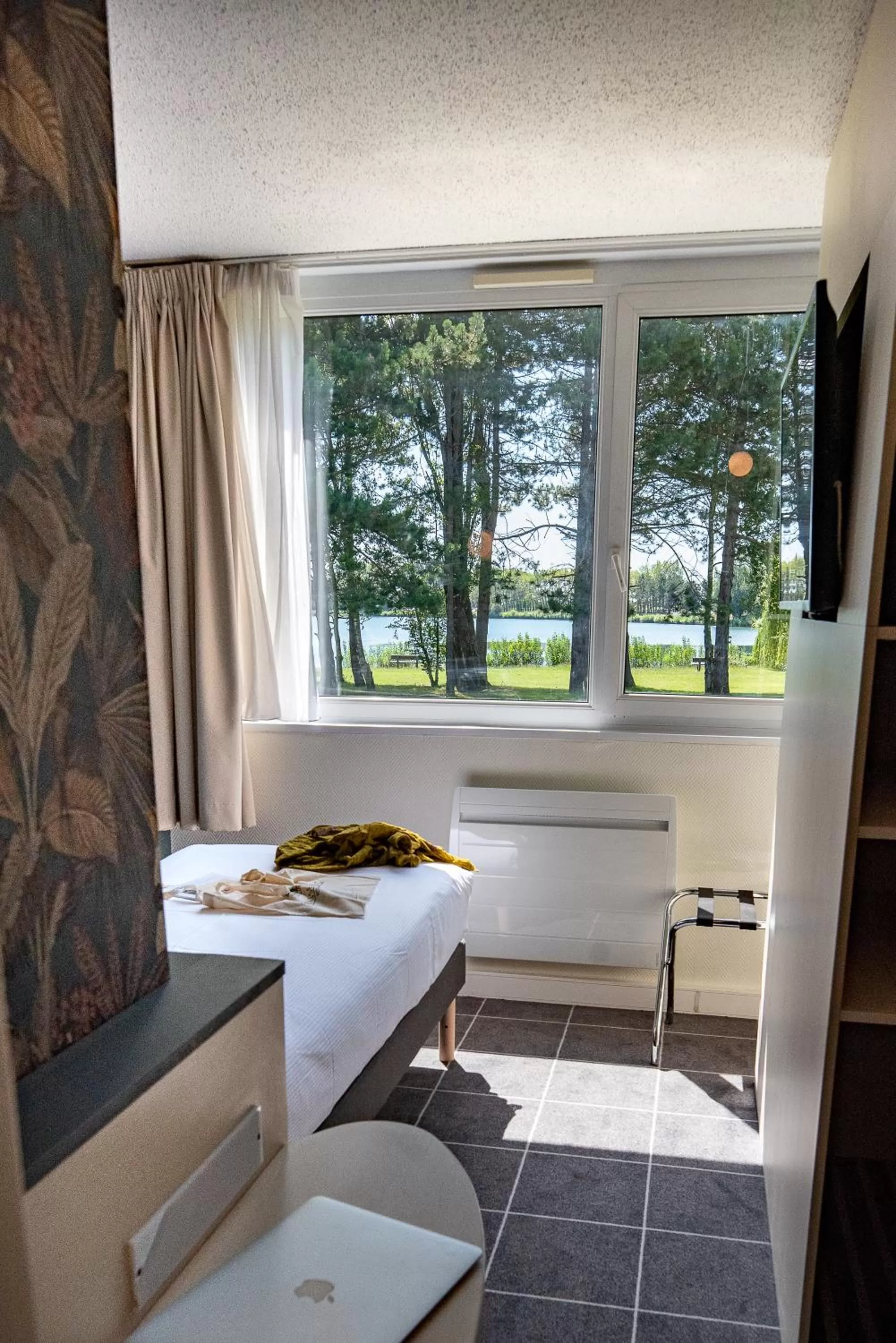 Classic Single Room in Best Western Hotel du Lac Dunkerque- Restaurant ouvert 7/7 midi et soir