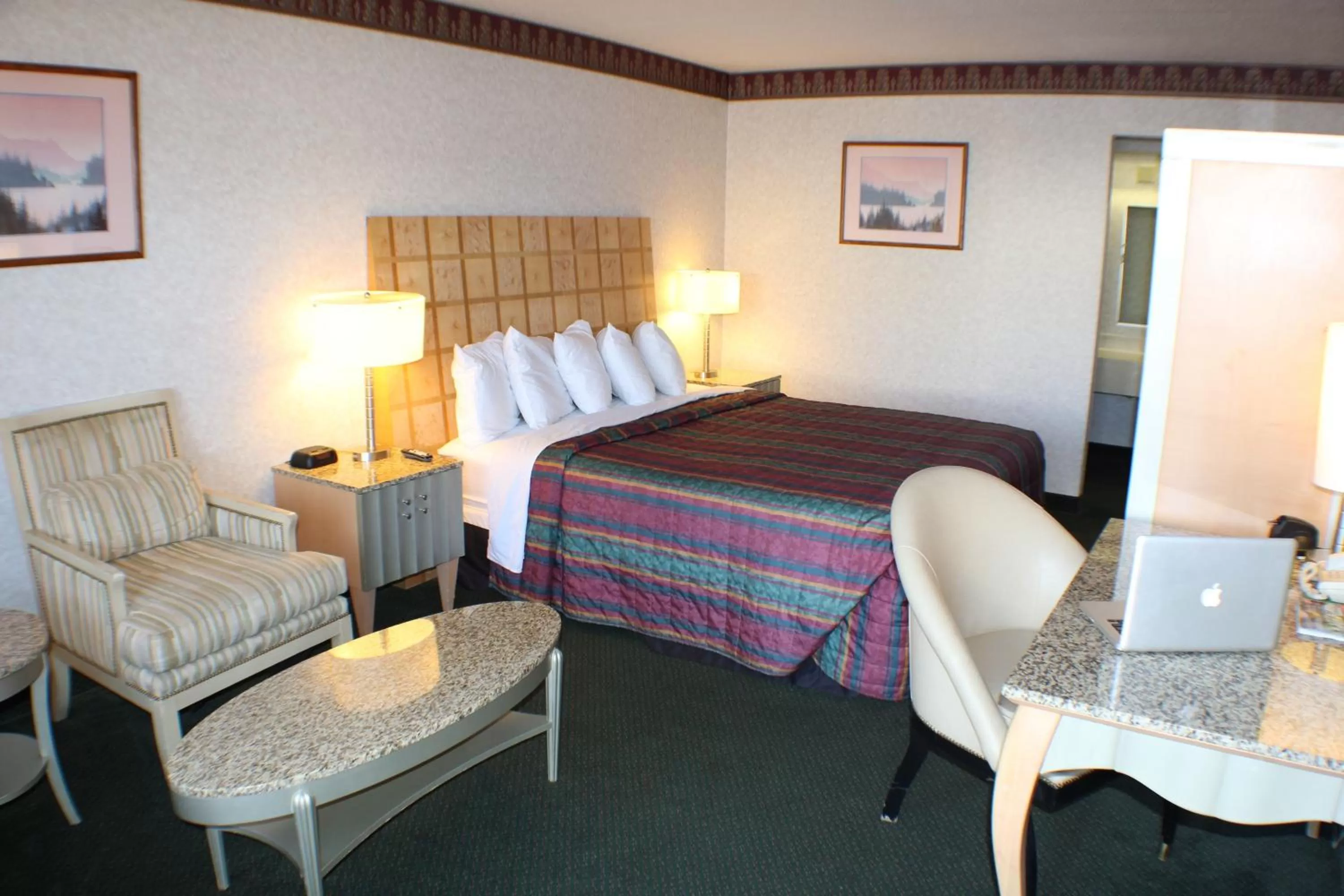 Standard King Room - Smoking in Days Inn by Wyndham Greeneville