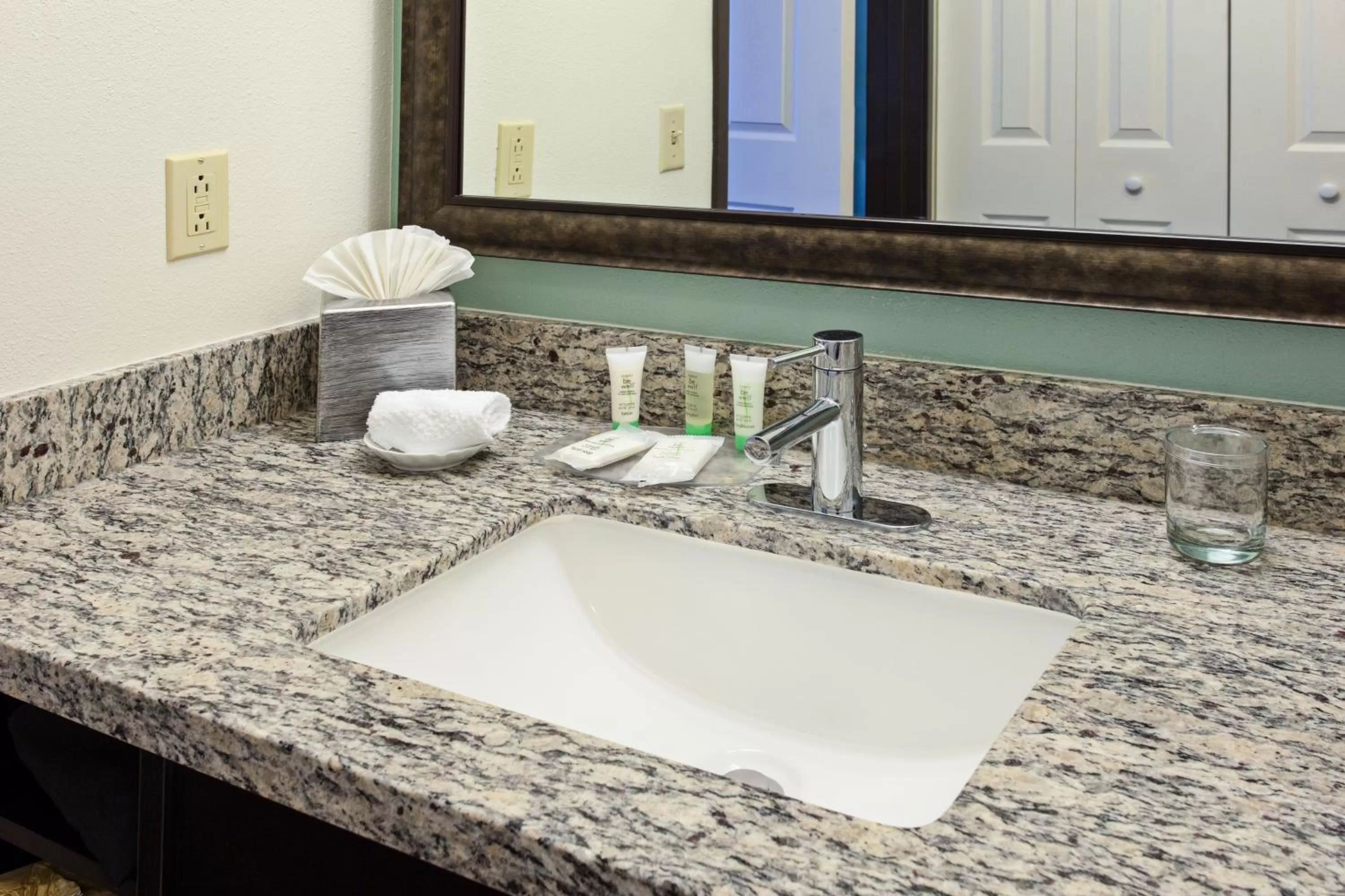 One-Bedroom King Suite with Sofa Bed in Staybridge Suites Irvine East/Lake Forest by IHG