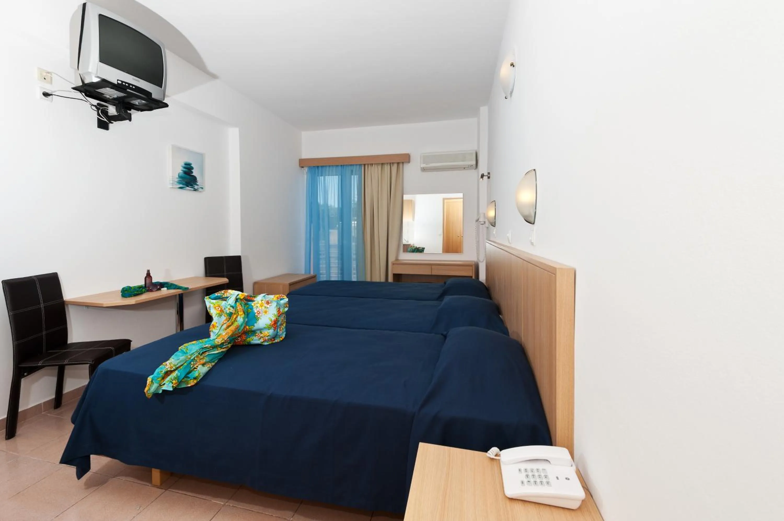 Studio (3 Adults) in Europa Hotel