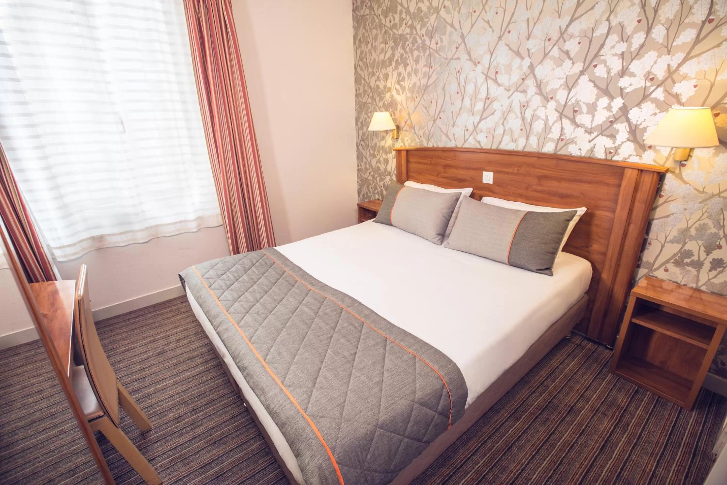 Comfort Single Room in Timhotel Tour Eiffel