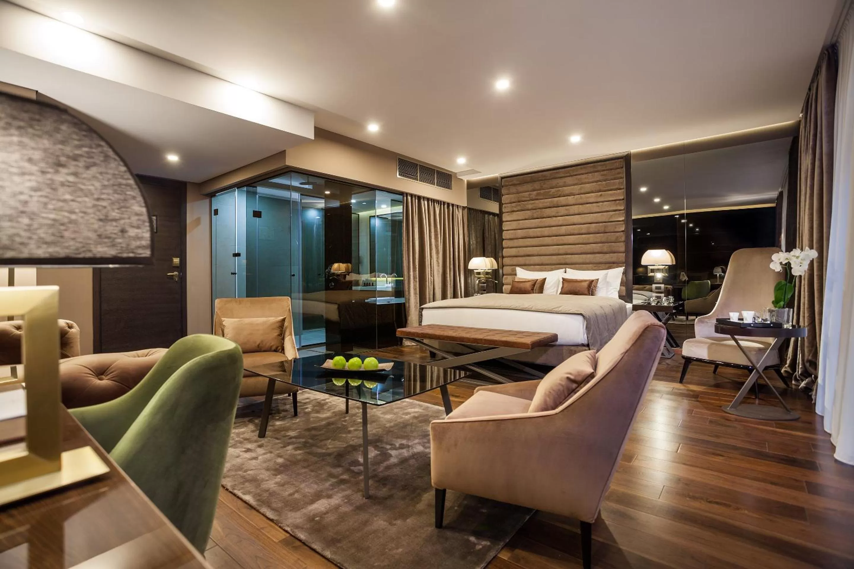 Ministry Suite with Balcony in SAINT TEN Boutique Hotel, Small Luxury Hotels
