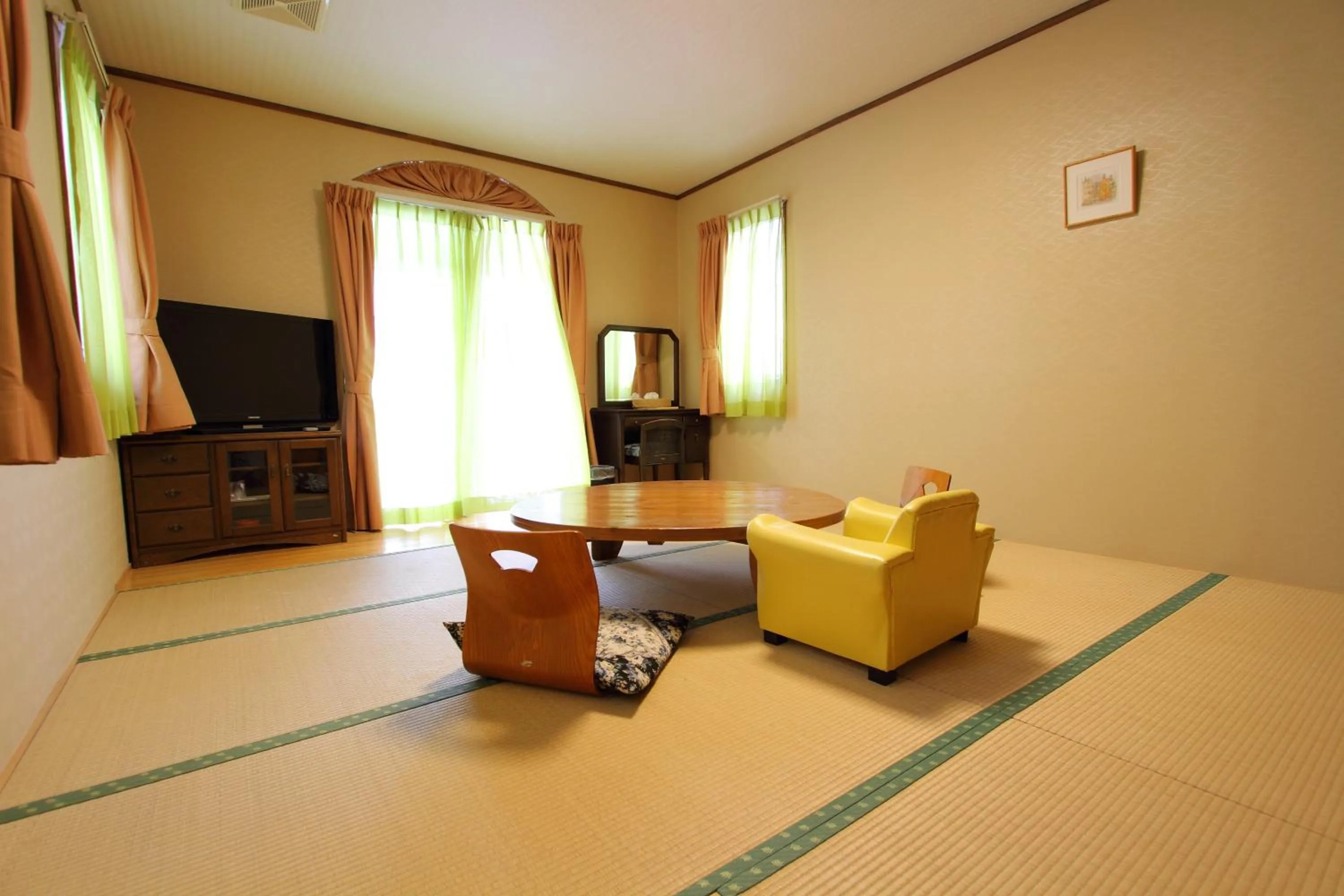 Japanese-Style Quadruple Room - single occupancy in Scotch Court
