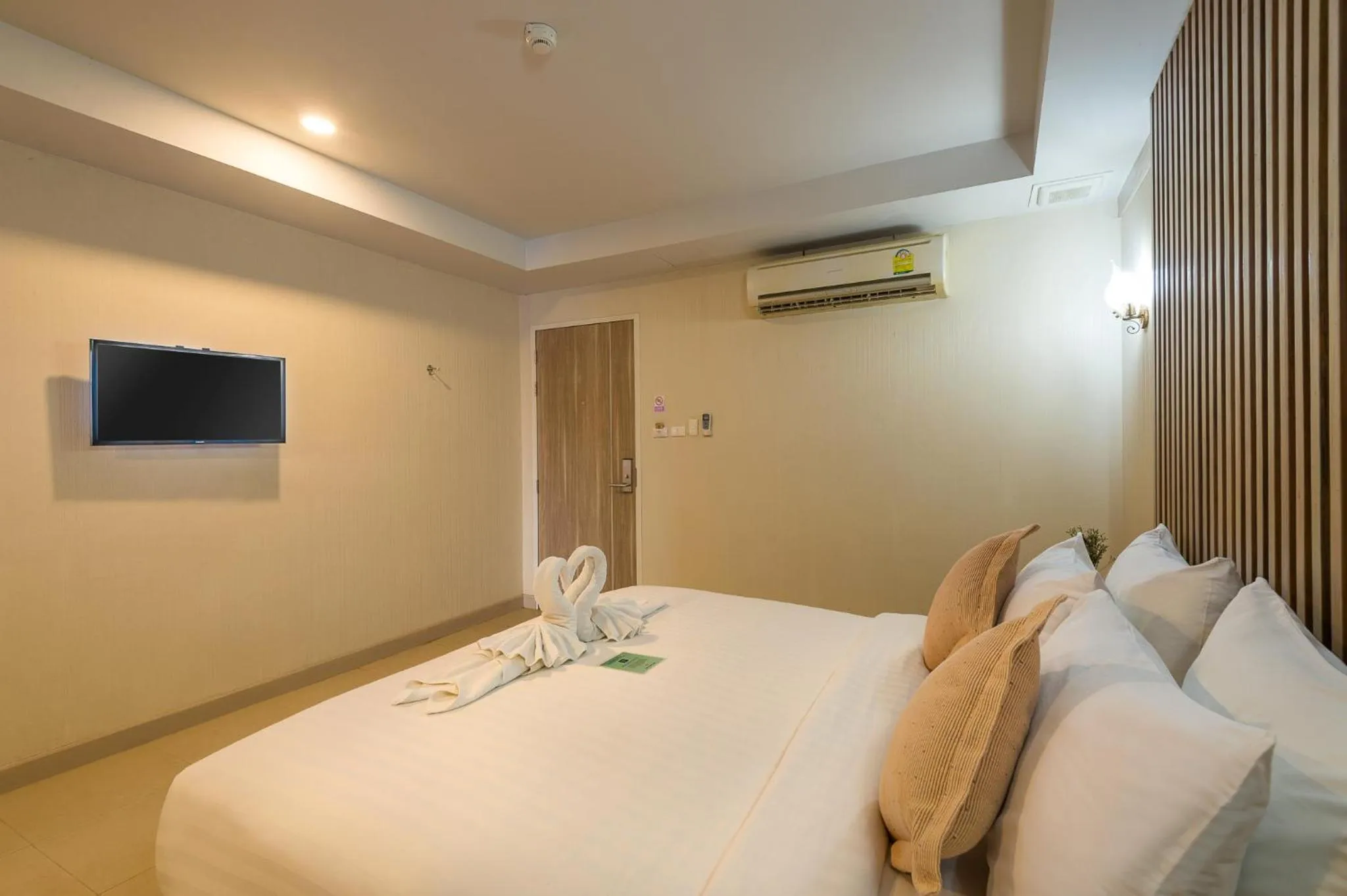 Deluxe Double or Twin Room with Balcony in Lanta Sand Resort & Spa