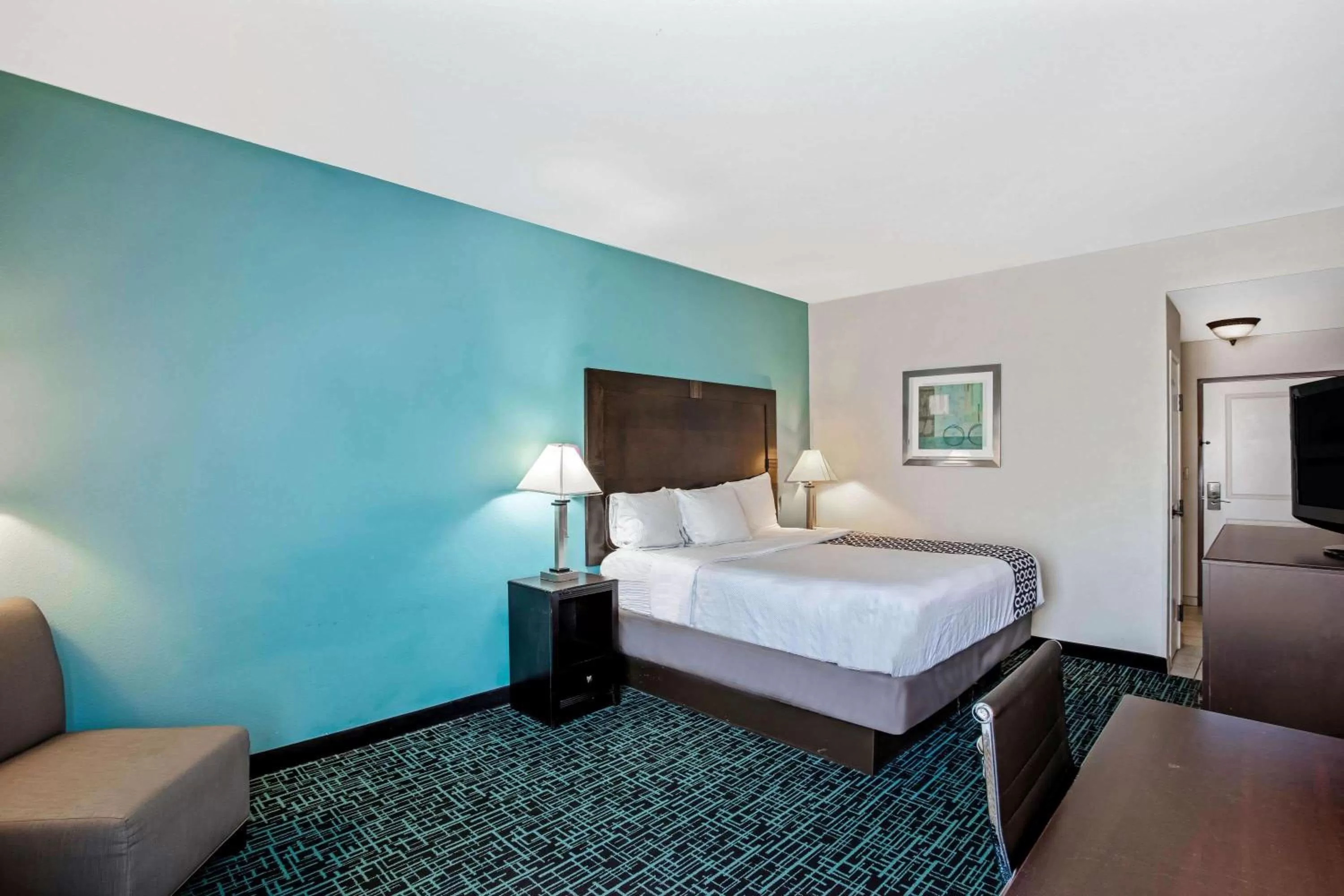 King Room with Bathtub - Mobility/Hearing Accessible - Non-Smoking in La Quinta by Wyndham PCB Pier Park area