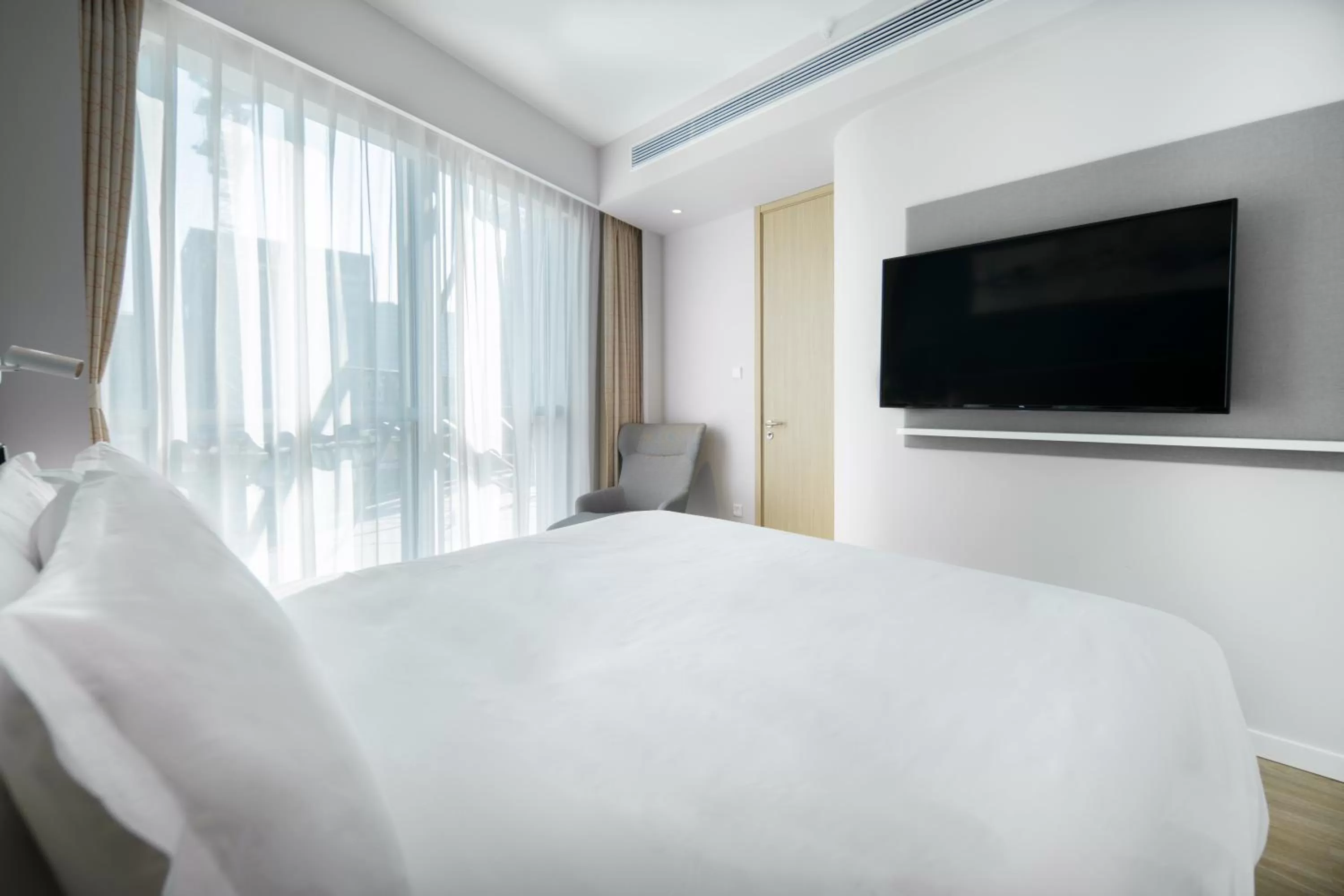 King Suite in Holiday Inn Express Shanghai Pudong Zhangjiang by IHG - 20 minutes to New International Expo Center and Disneyland