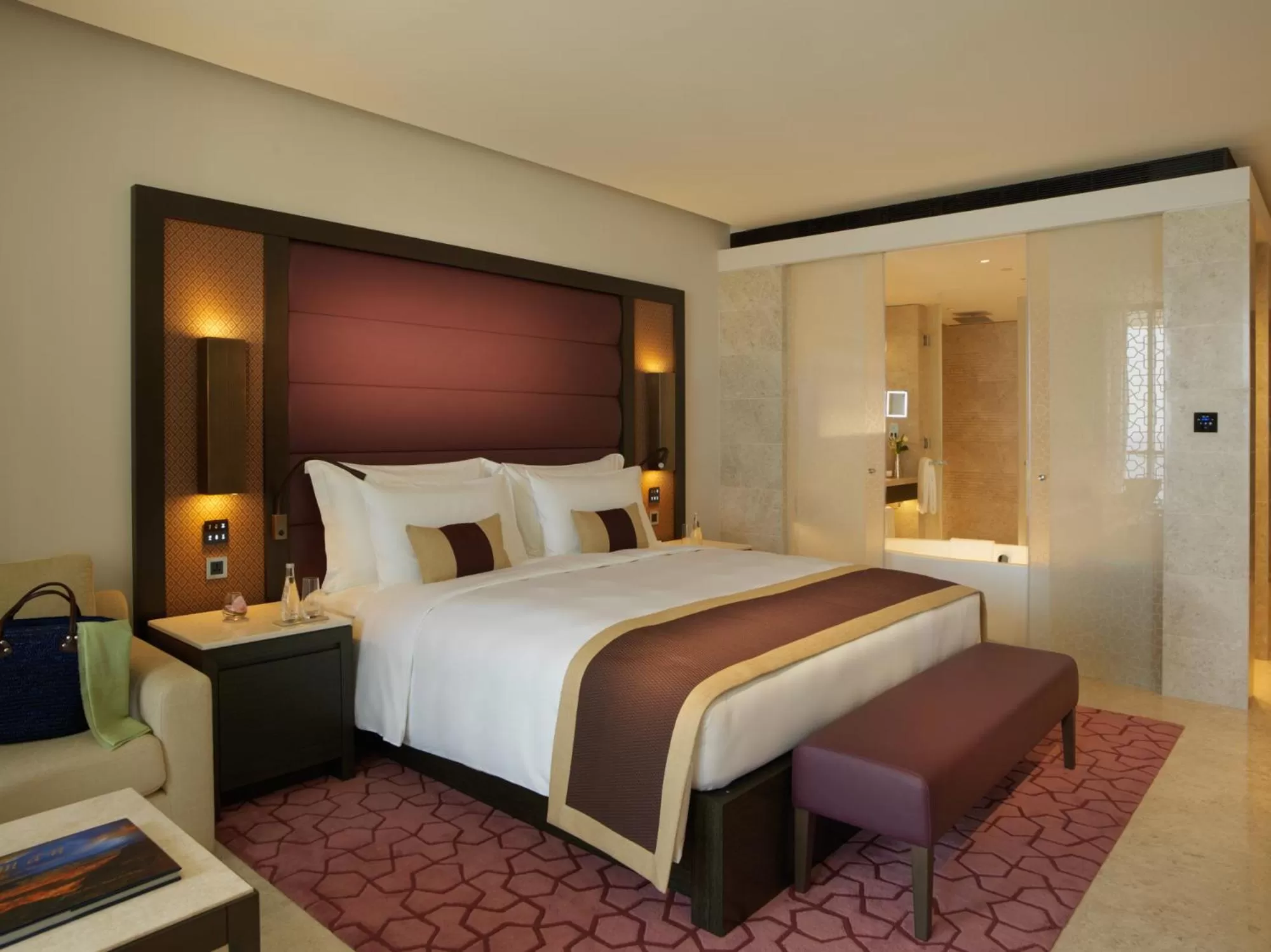Deluxe King  - single occupancy in Kempinski Hotel Muscat