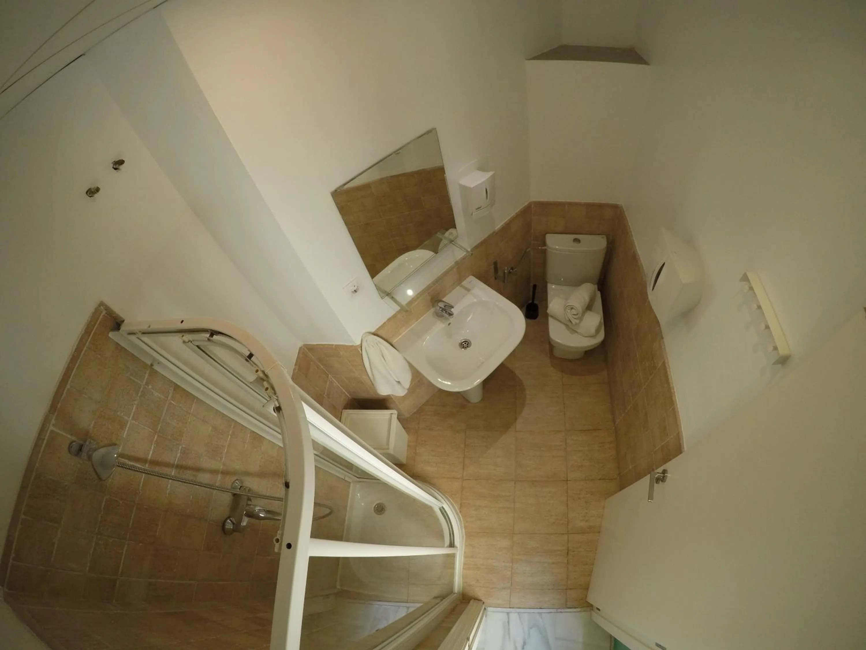 Bed in 6-Bed Mixed Dormitory Room in Oasis Backpackers' Hostel Palace Sevilla