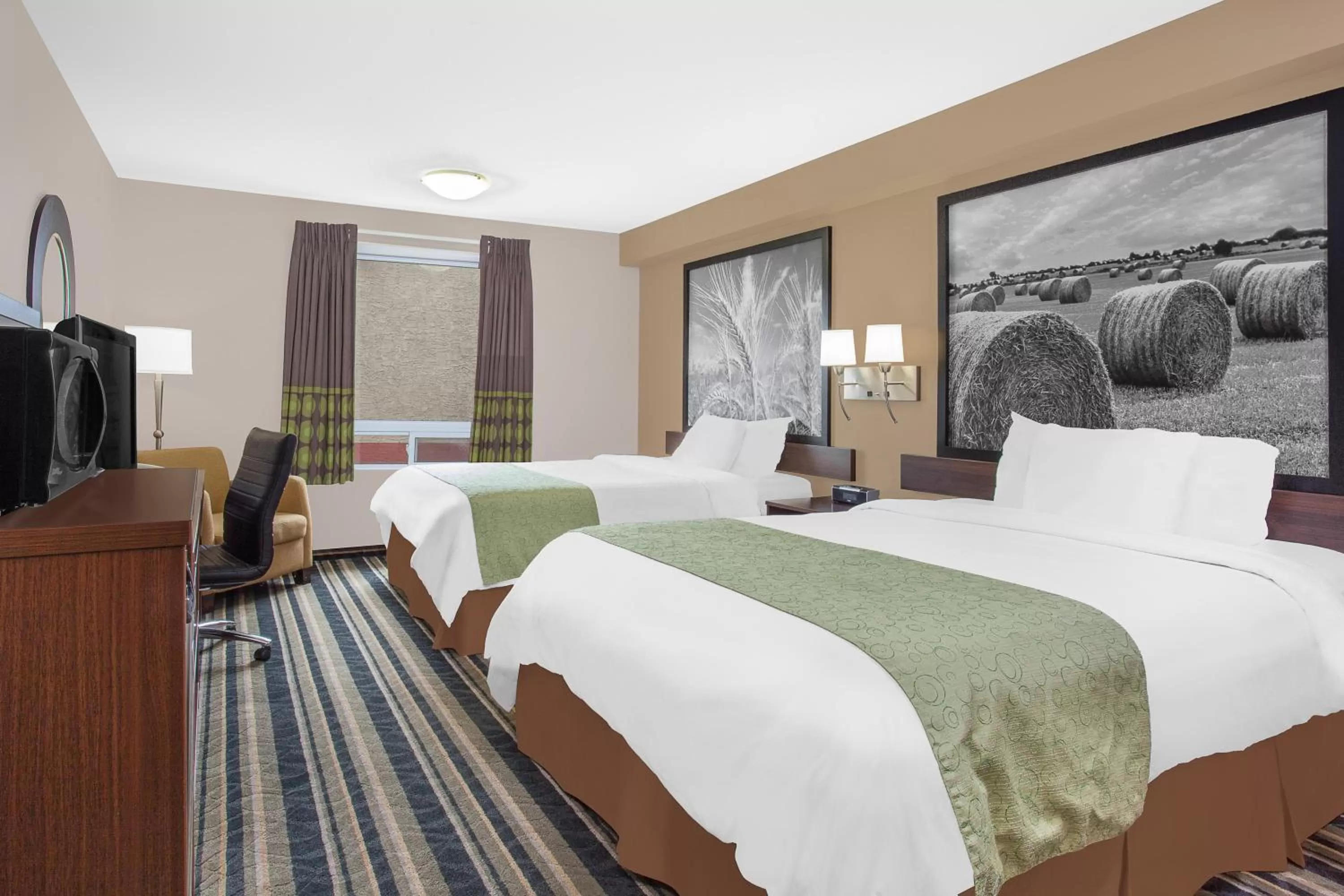 Business Room with Two Queen Beds - Non-Smoking in Super 8 by Wyndham Brandon MB