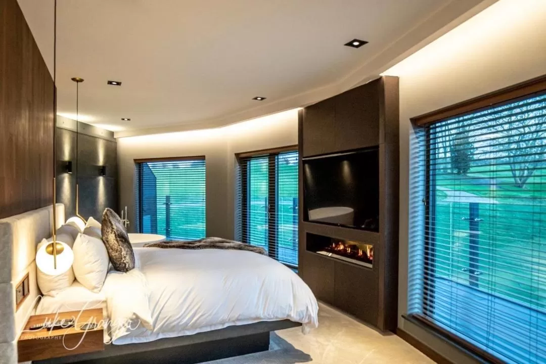 Bridal Suite in Cave Hotel & Golf Resort