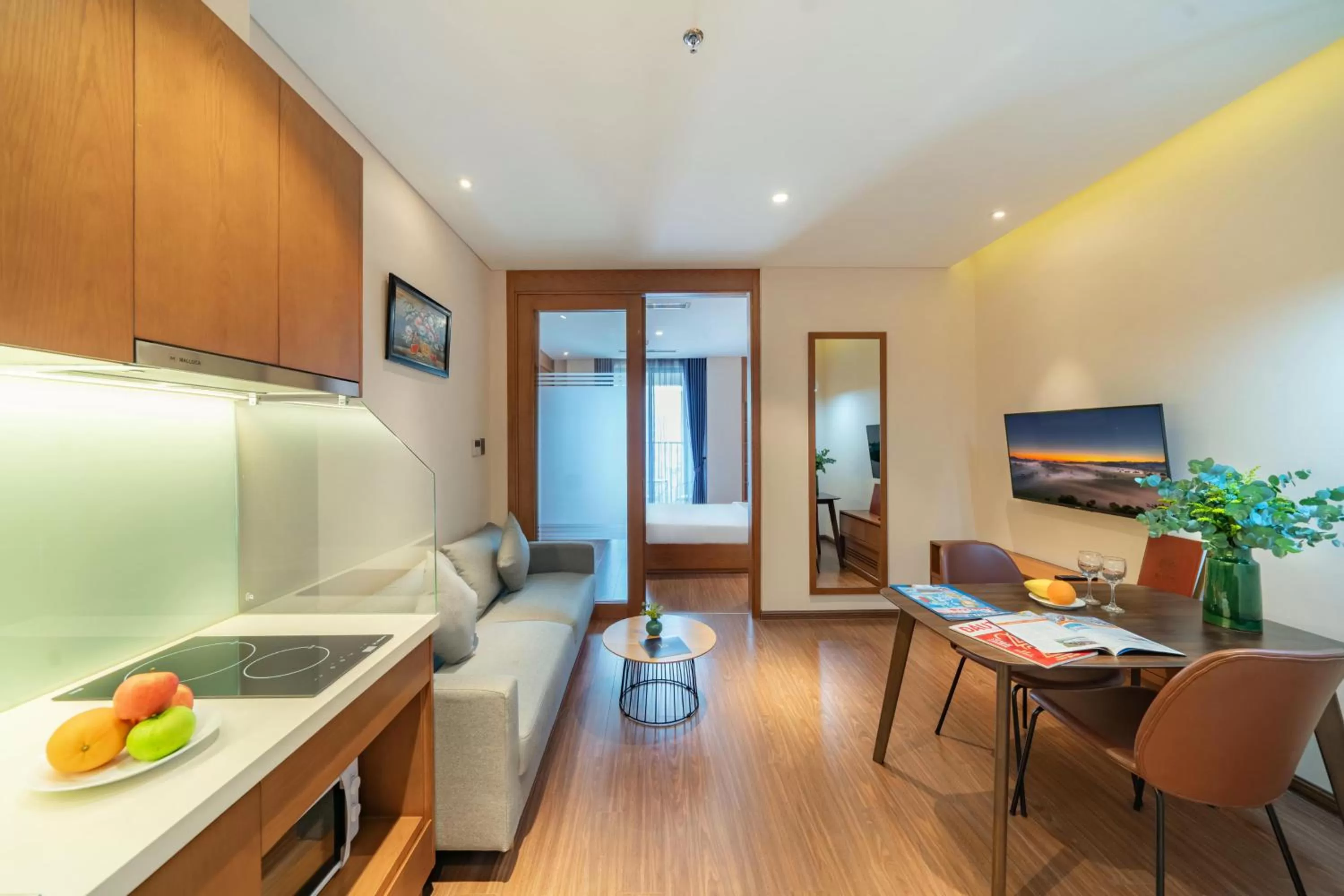 Queen Room with Balcony in DHTS Business Hotel & Apartment