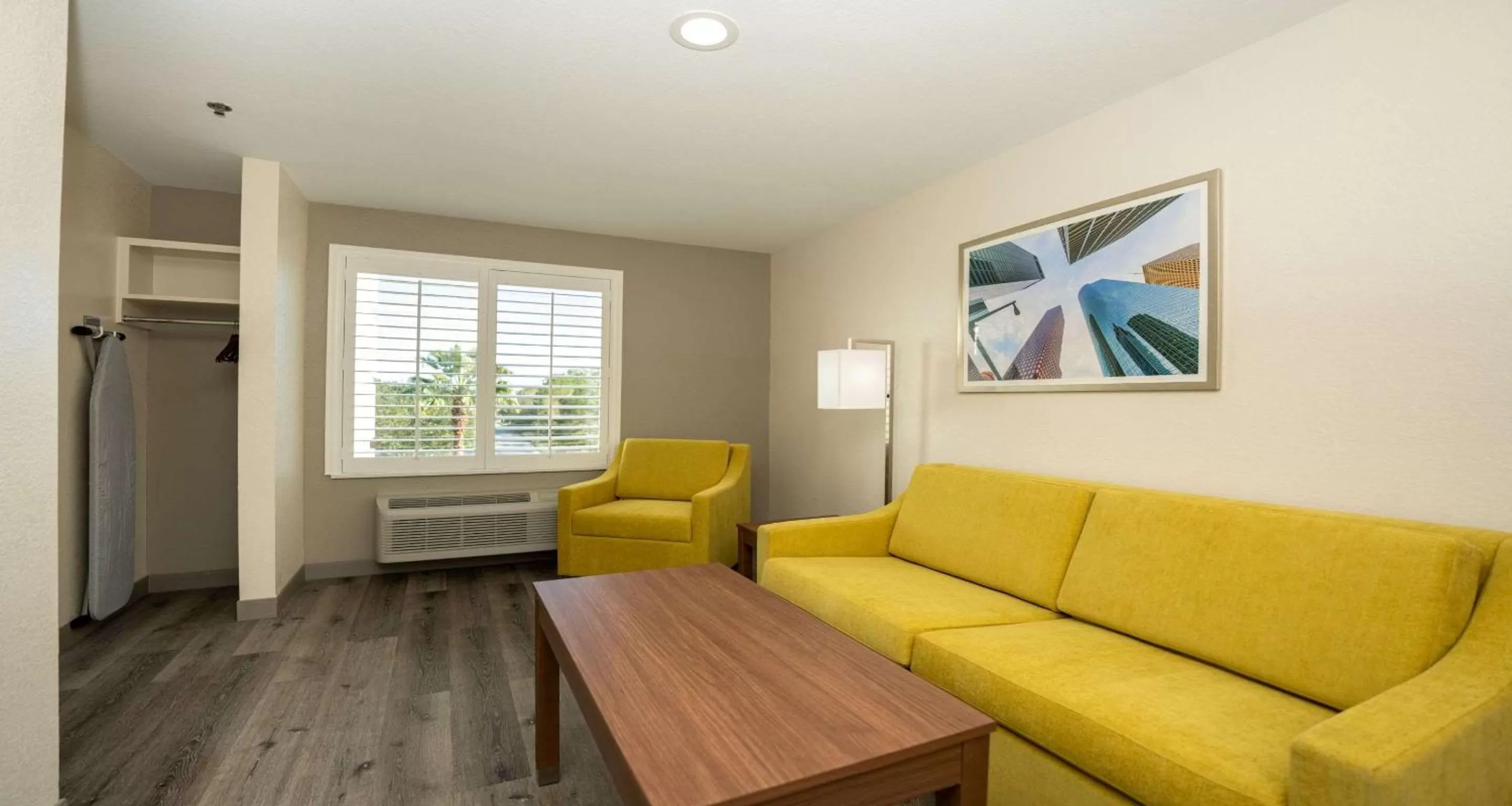 King Suite with Sofa Bed in Best Western Houston Bush IAH Intercontinental Airport Inn