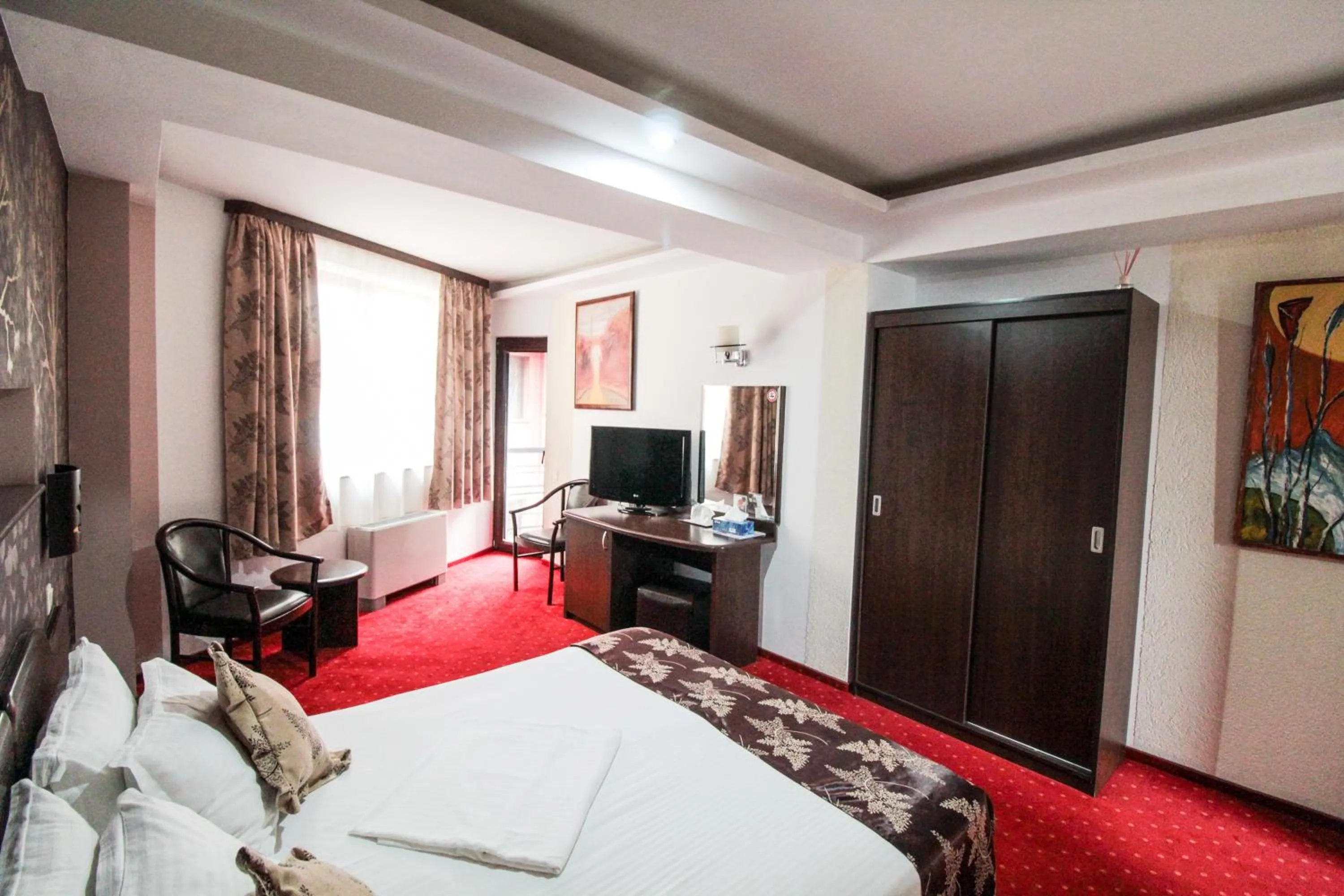 Double Room with Balcony in Hotel Razvan
