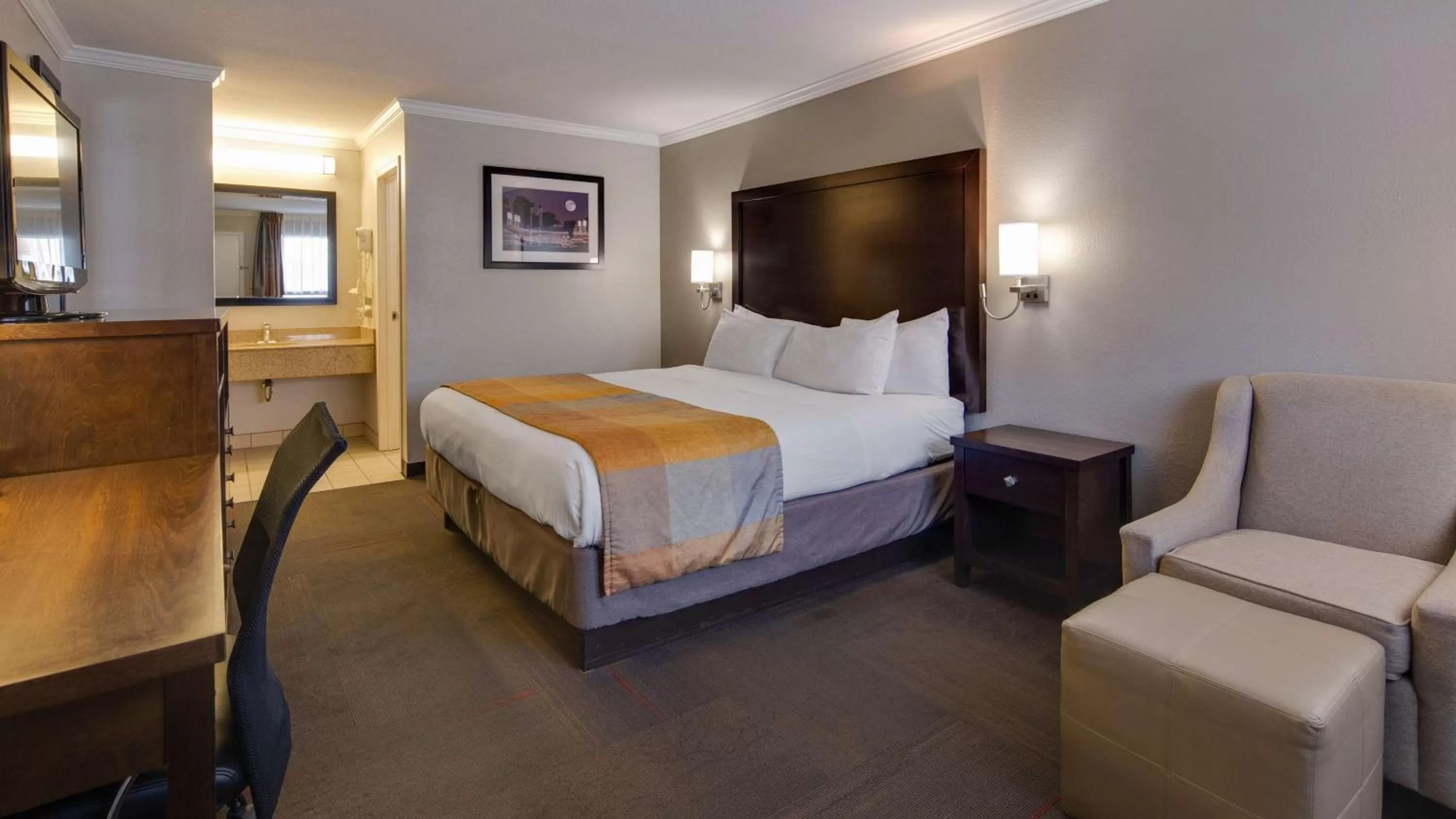 King Room - Non-Smoking in Best Western Clermont