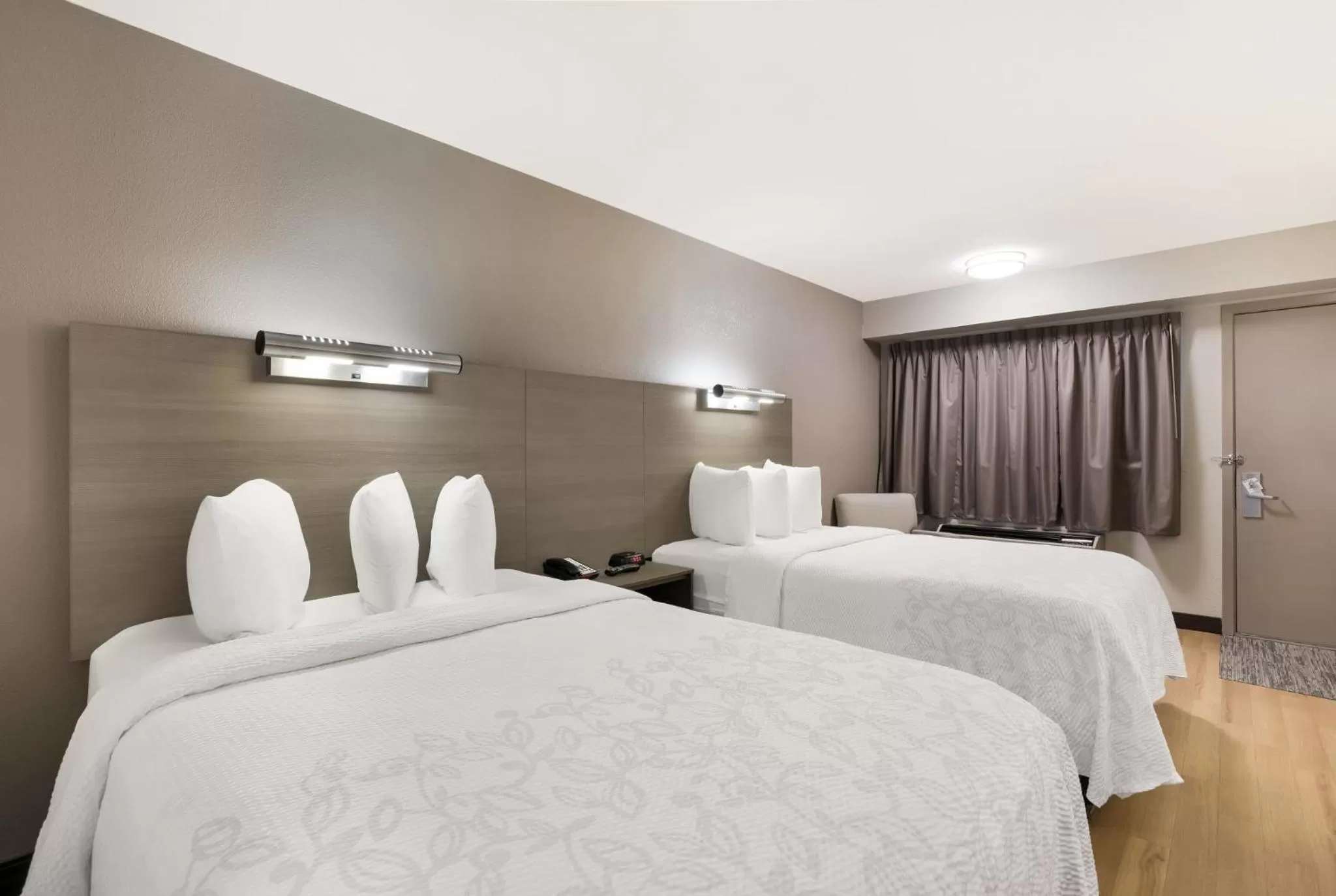 Standard Room with Two Double Beds Smoke Free in Red Roof Inn PLUS+ Chicago - Naperville