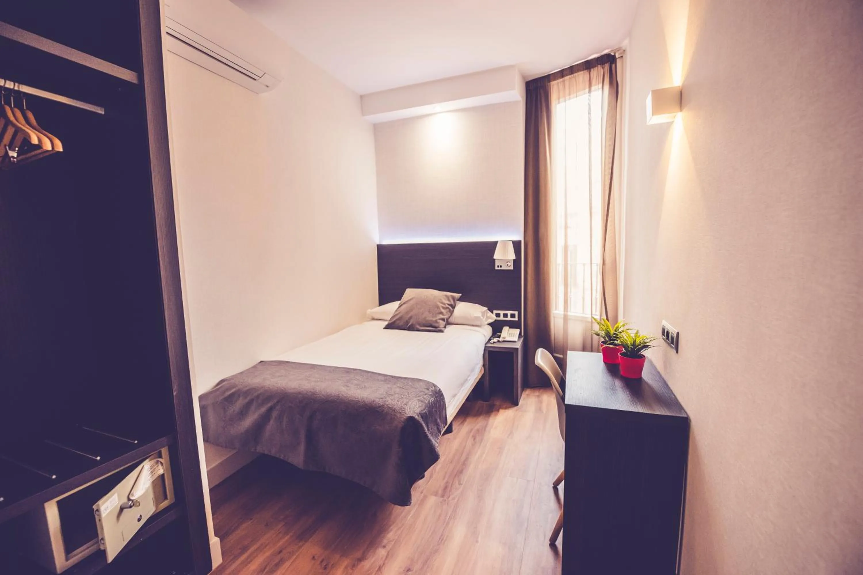 Single Room in Hostal Marlasca