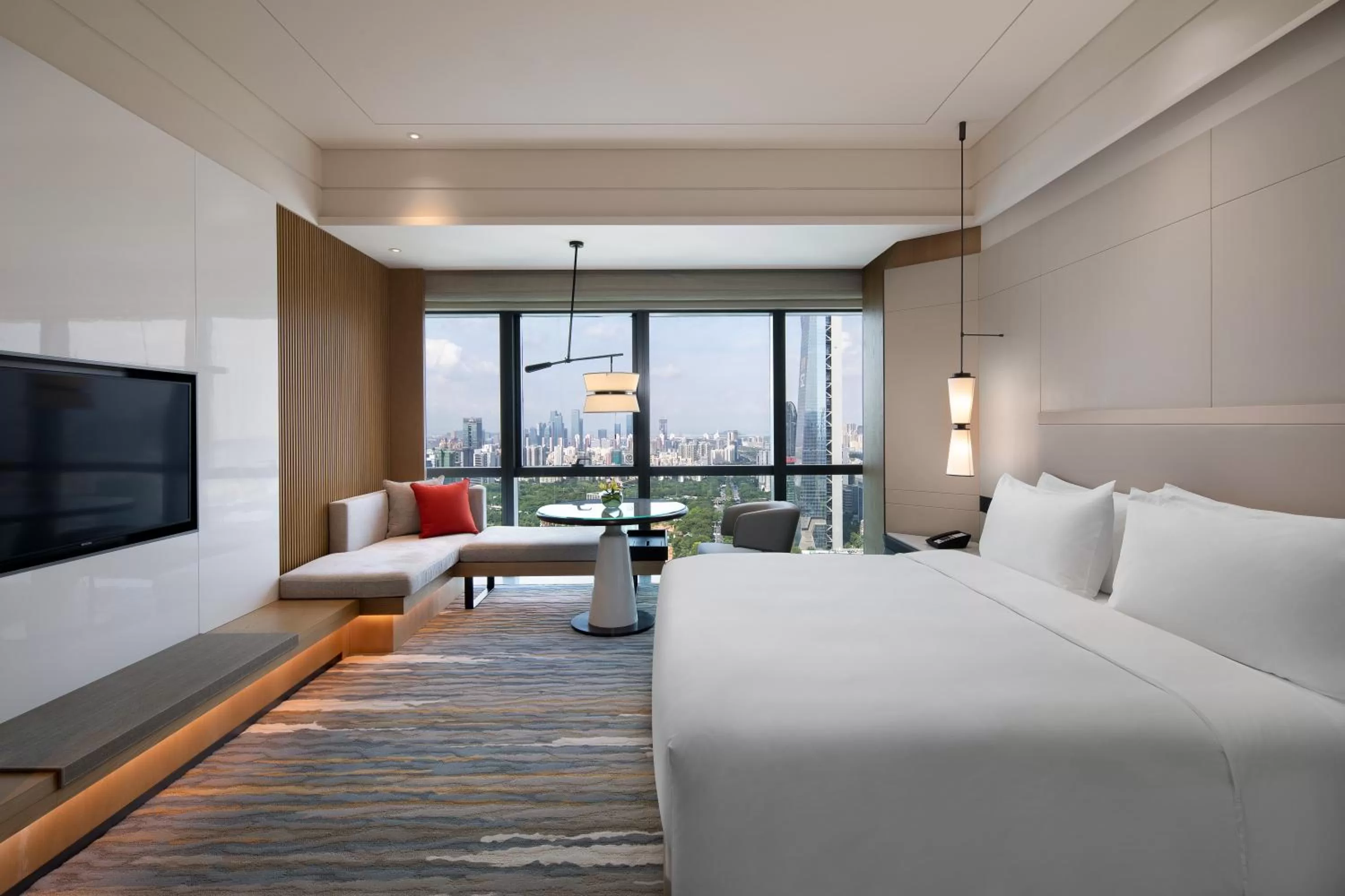 Standard King Room in Crowne Plaza Shenzhen Nanshan by IHG