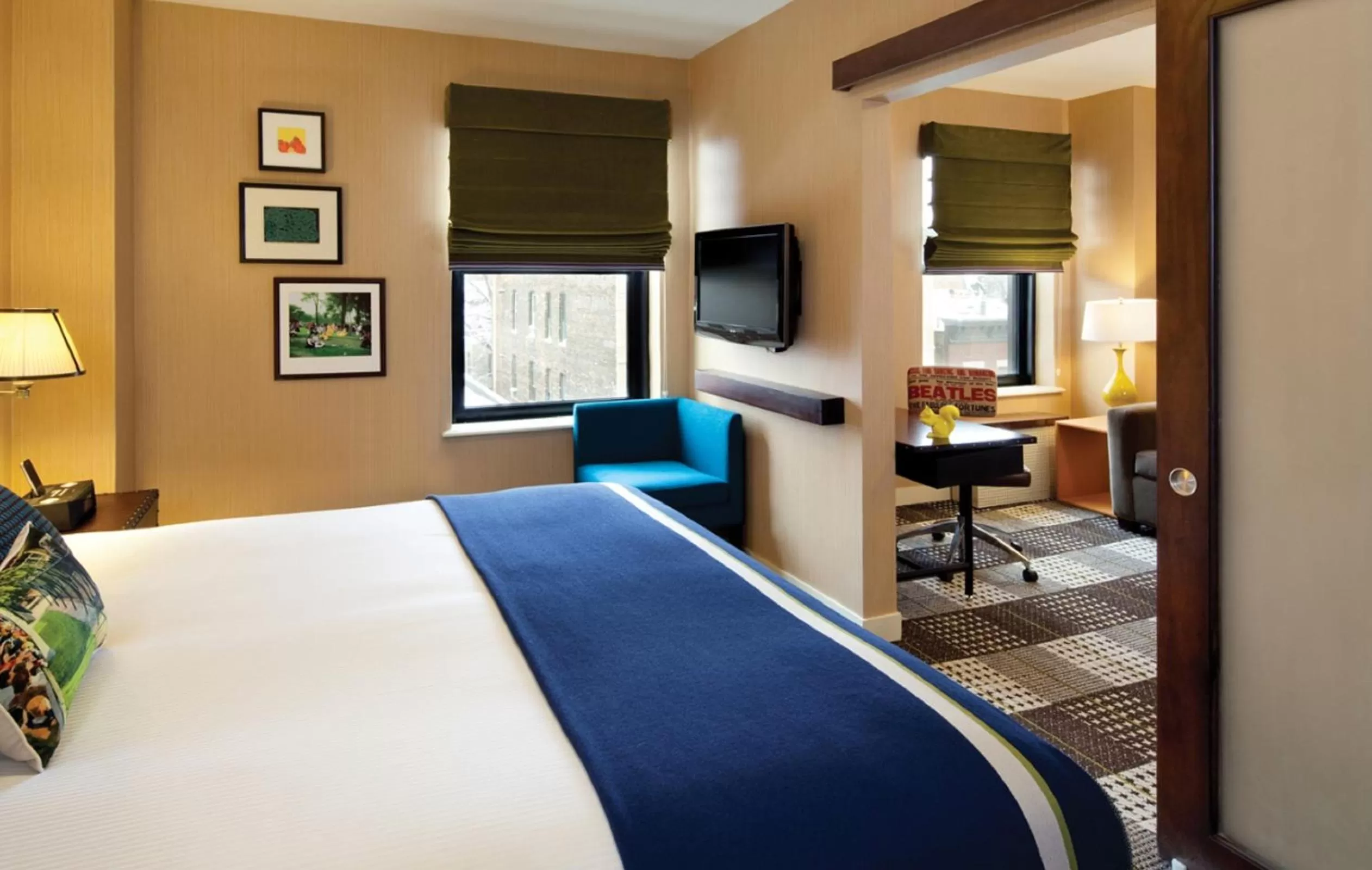 One-Bedroom Suite with Lake View in Hotel Lincoln