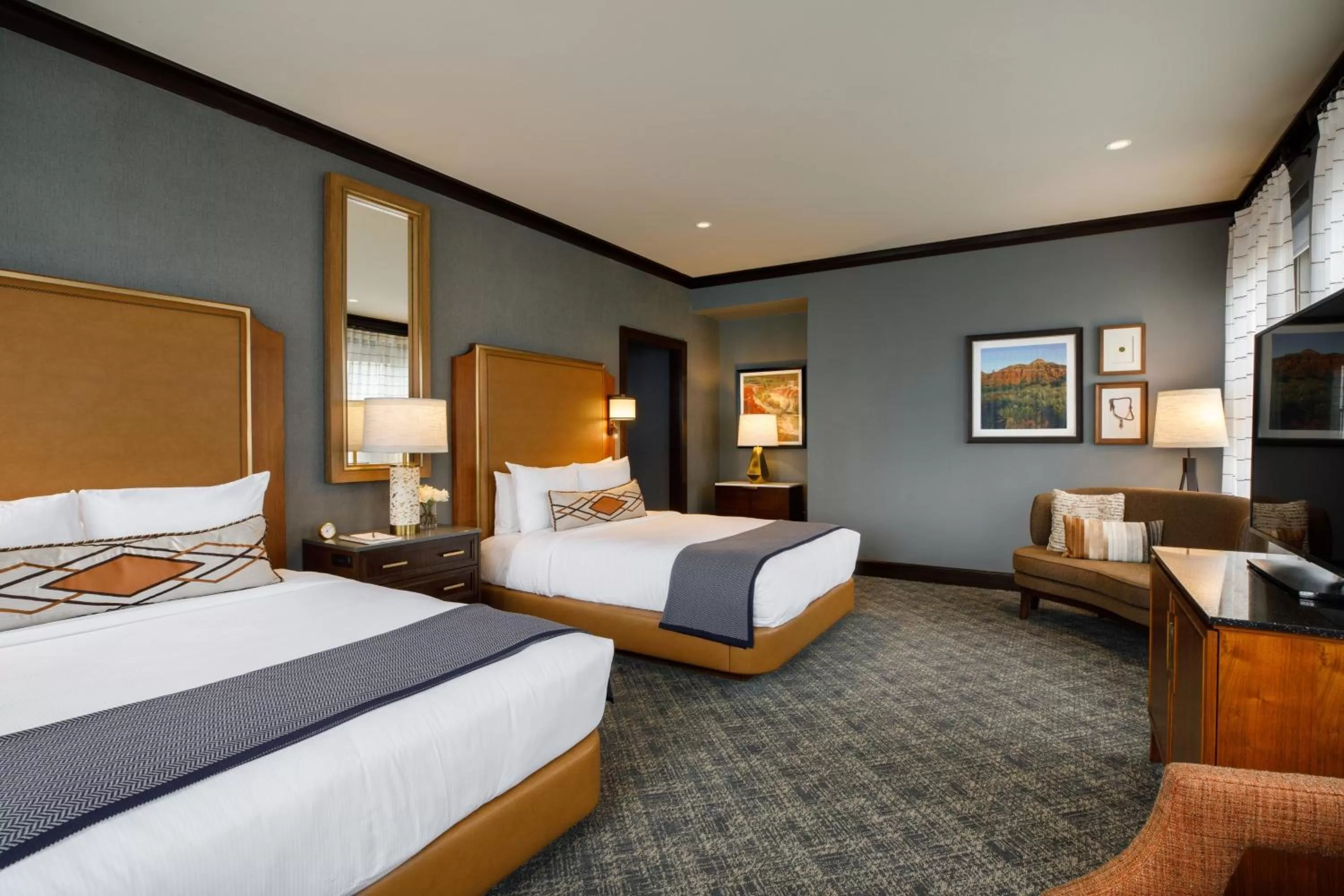 Standard Queen Room with Two Queen Beds in The Barfield, Autograph Collection