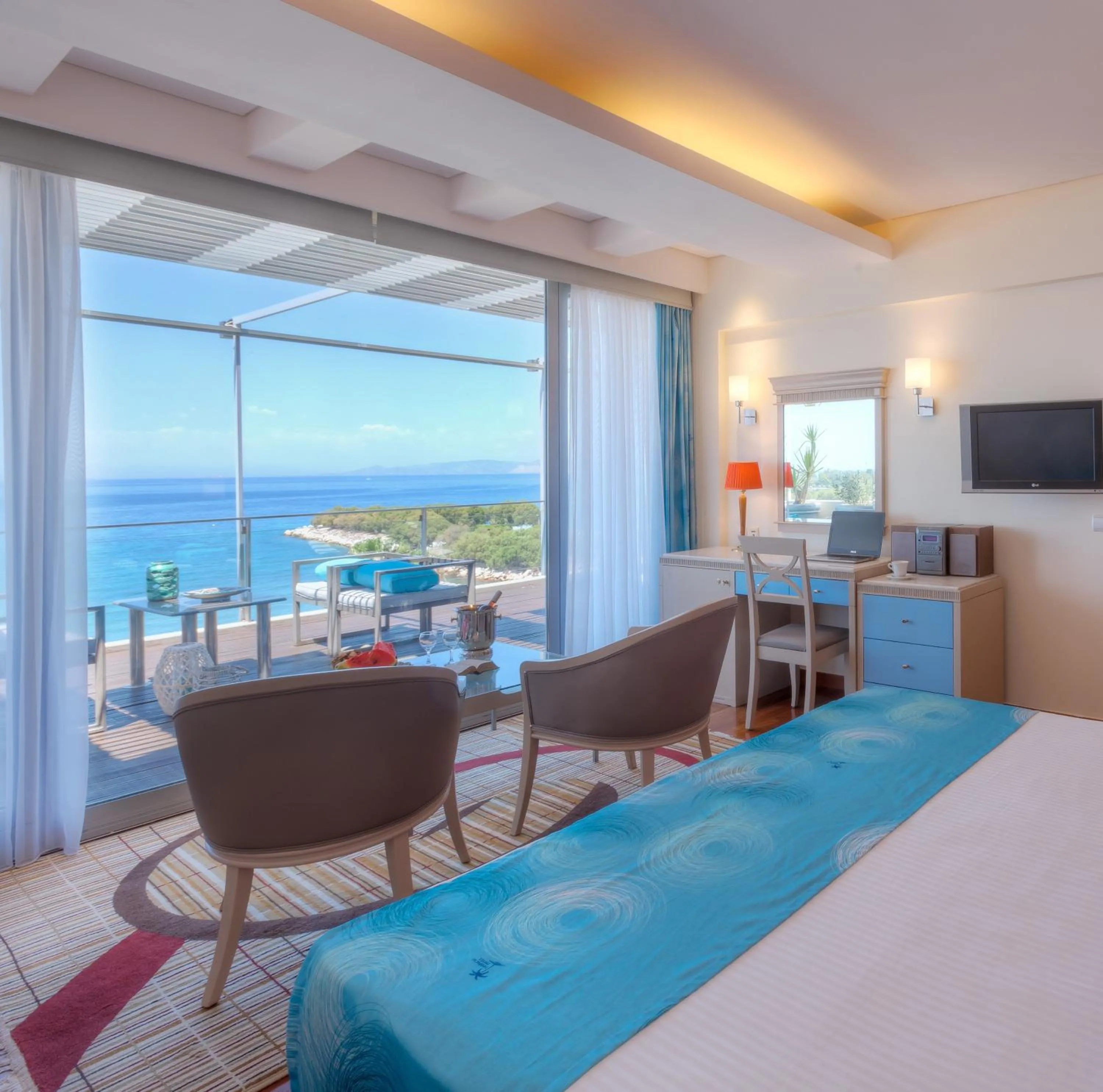 Junior Suite in Tropical Hotel