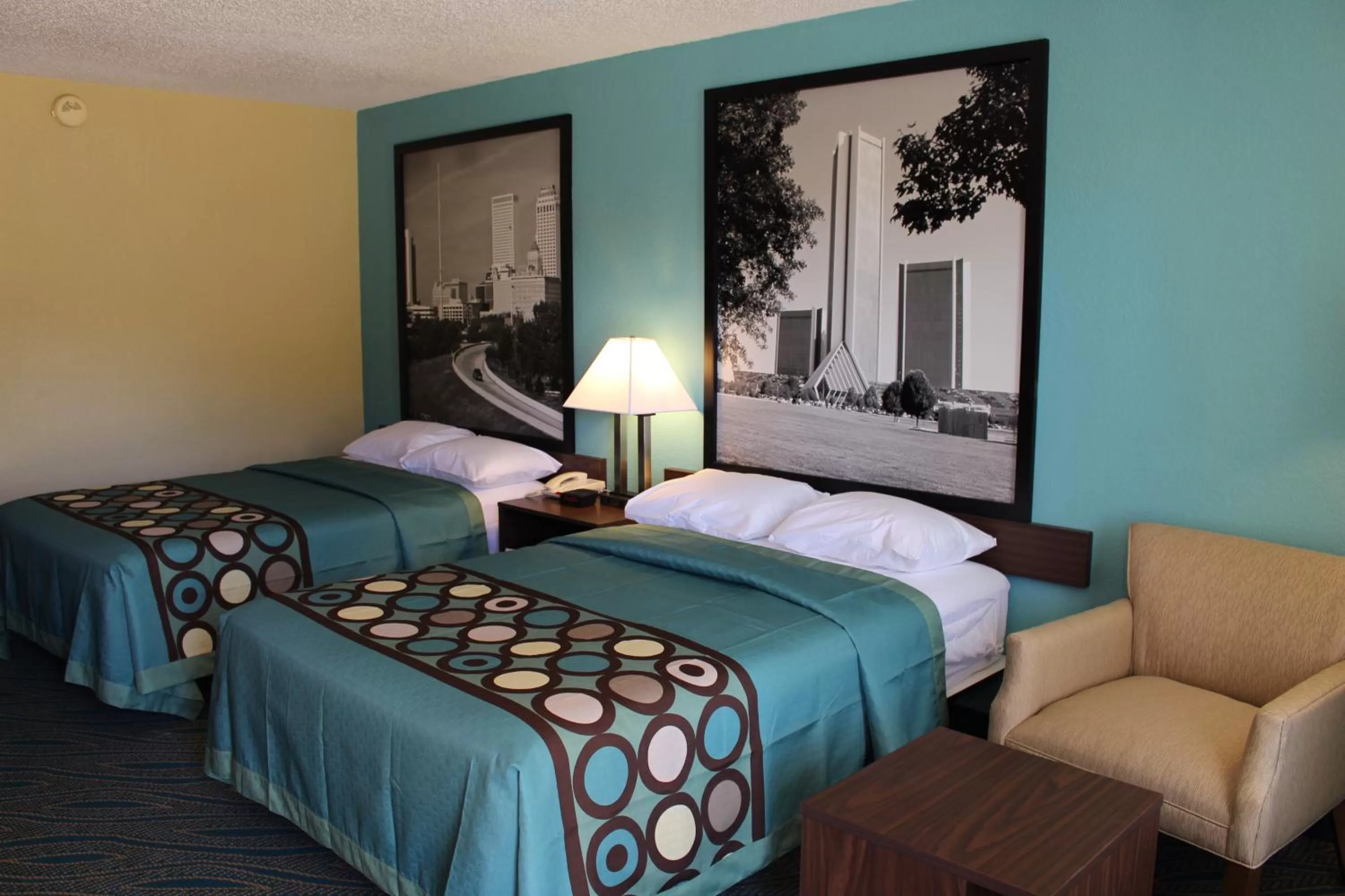 Double Room with Two Double Beds - Non-Smoking in Super 8 by Wyndham Duncan