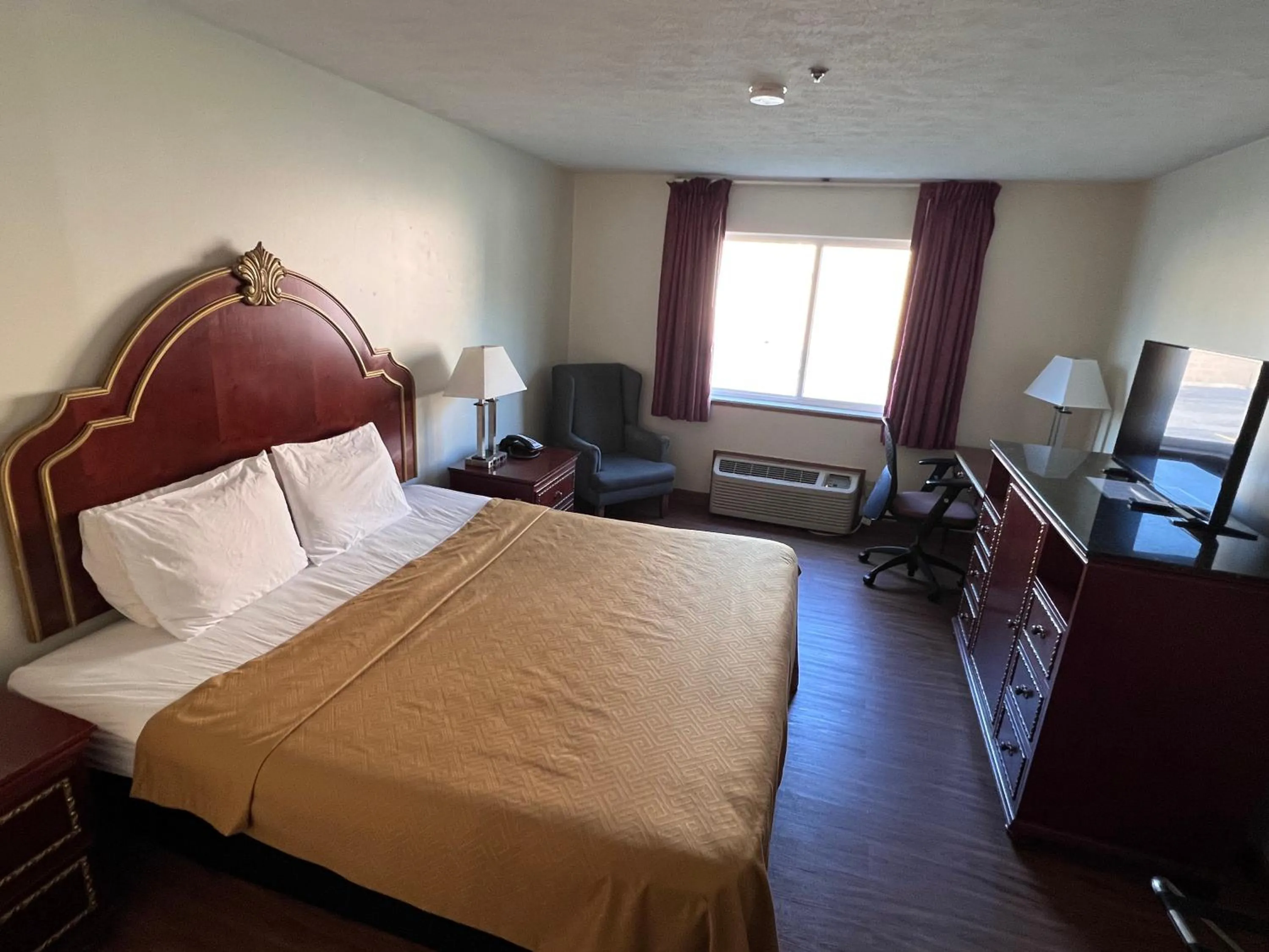 King Room in FairBridge Inn Express Chesterton