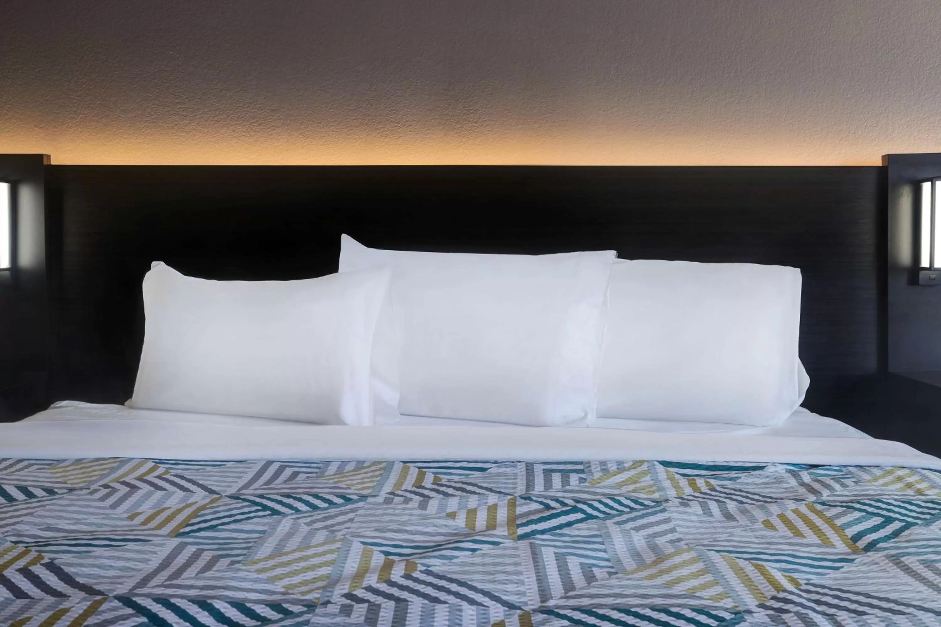 King Room - Disability Access - Non-Smoking in Motel 6-Shepherdsville, KY Louisville South