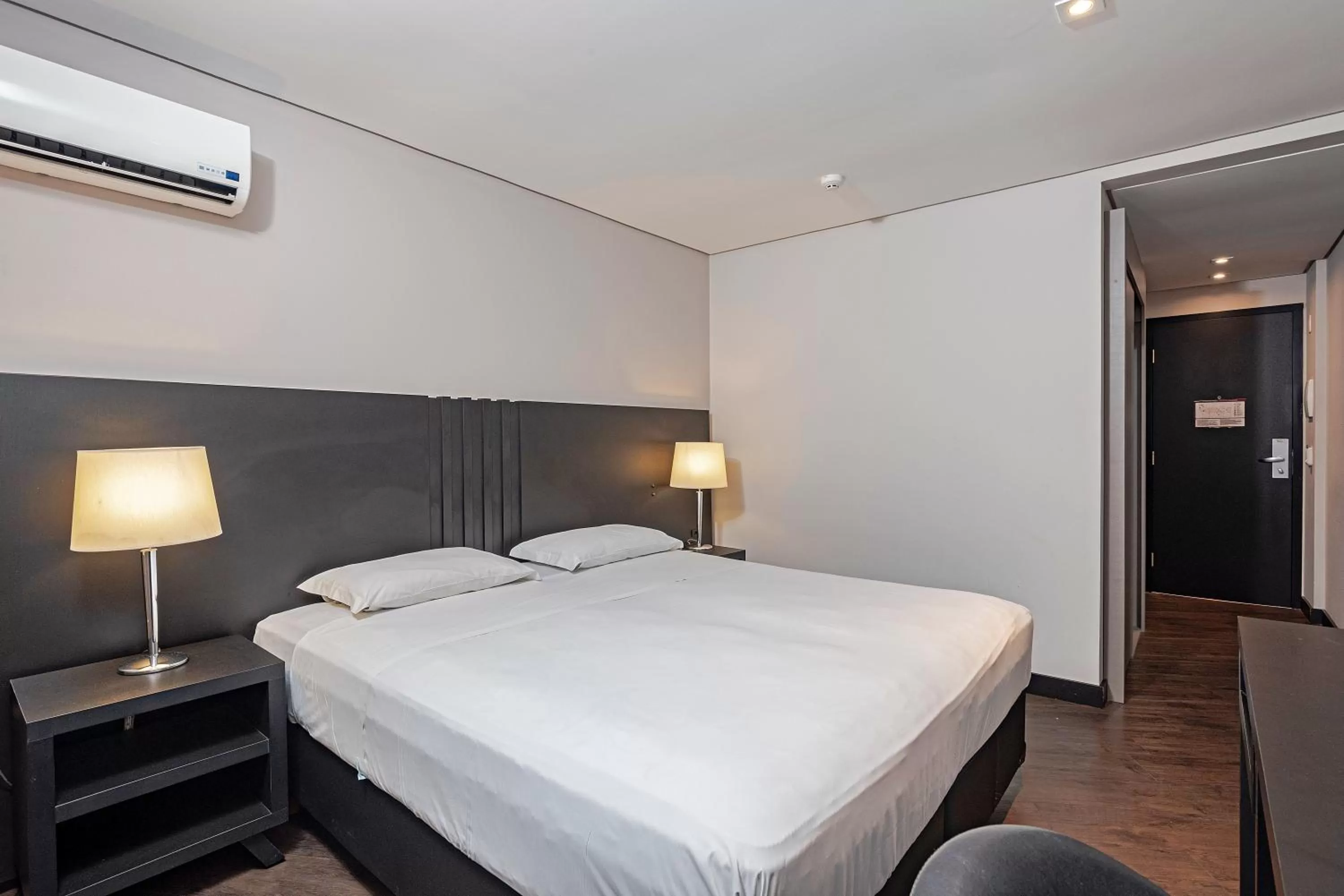 Luxury Double Room - single occupancy in Slaviero Baia Norte Florianópolis