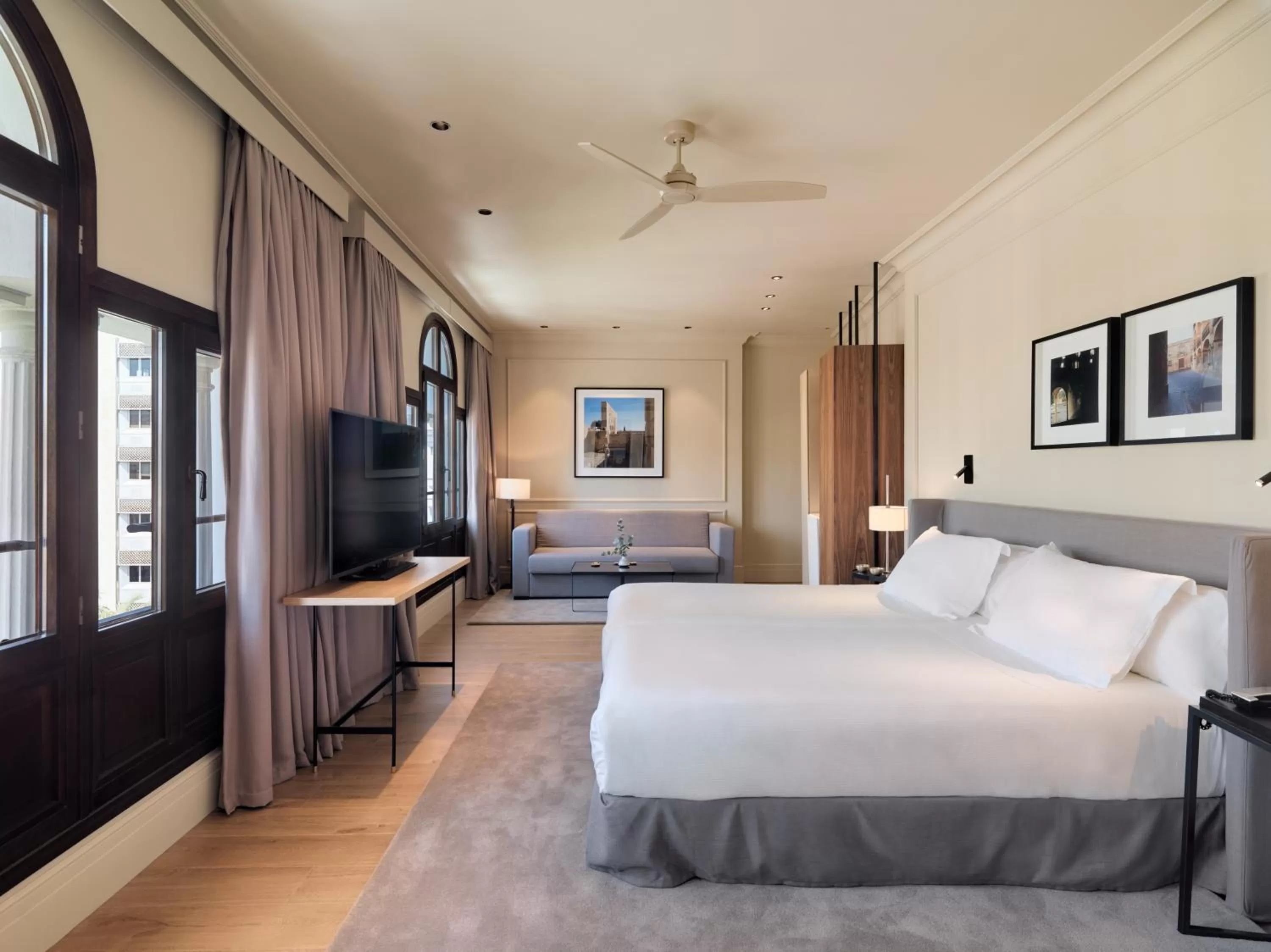 Superior Double or Twin Room with City View in H10 Palacio Colomera