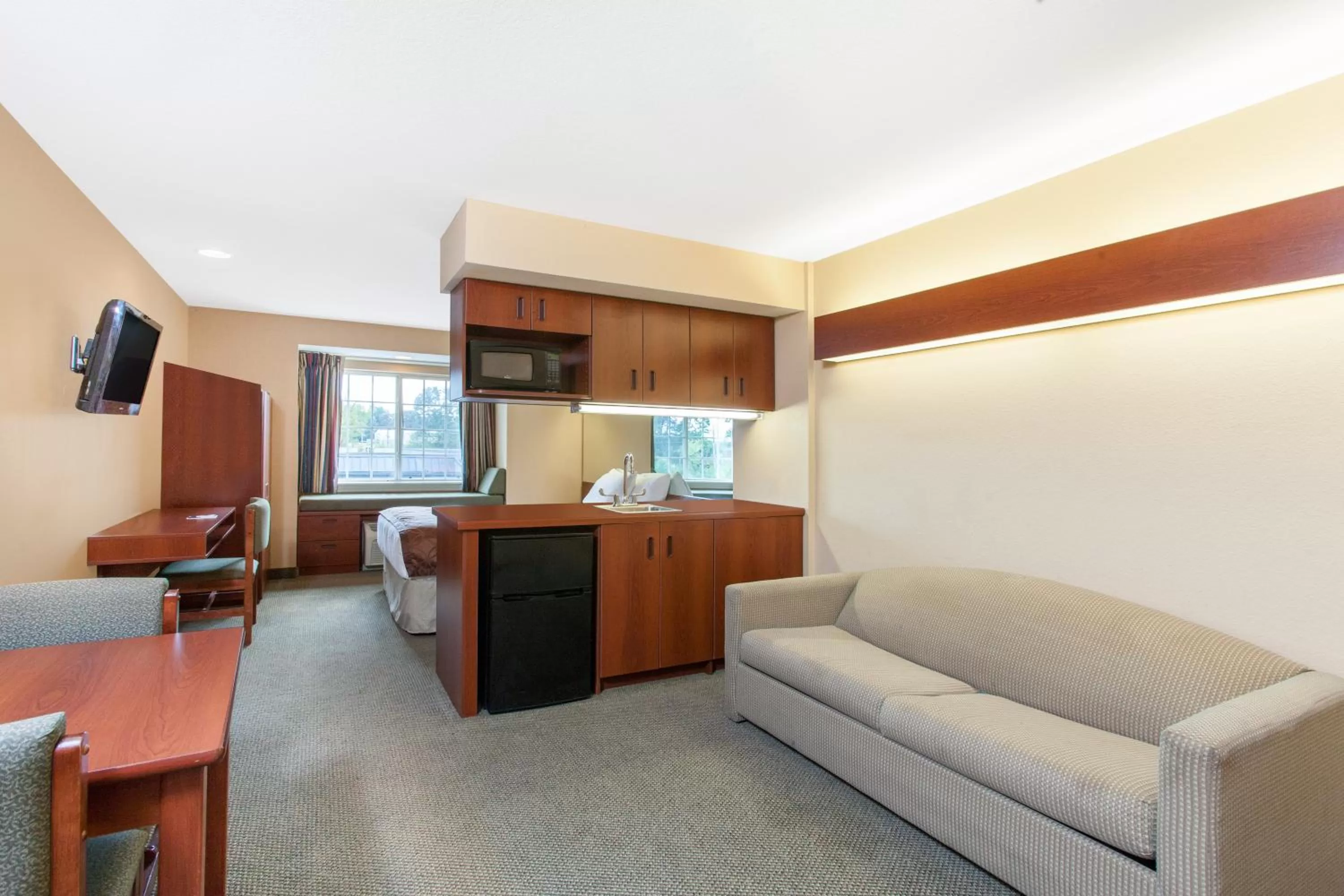 One-Bedroom Suite - Disability Access/Non-Smoking in Microtel Inn by Wyndham Rogers