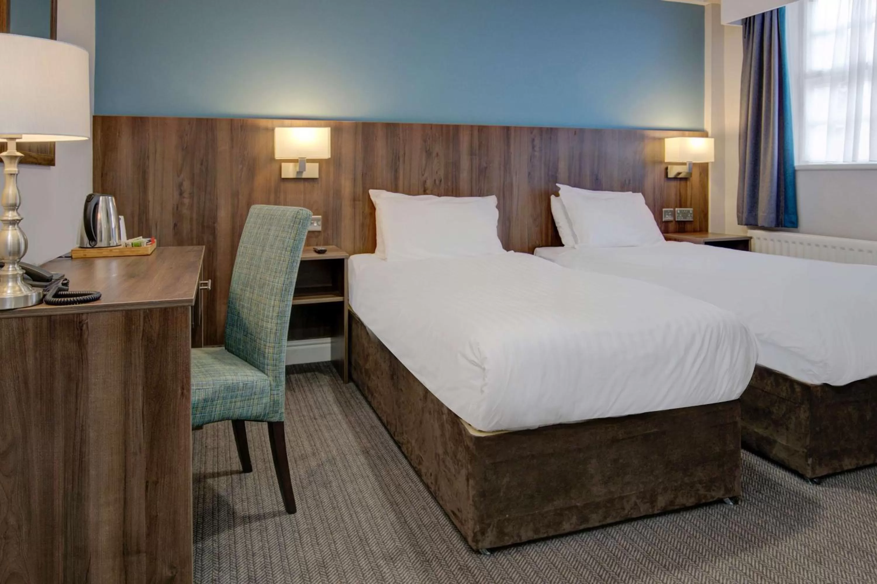 Standard Twin Room in The Jephson Hotel; BW Signature Collection