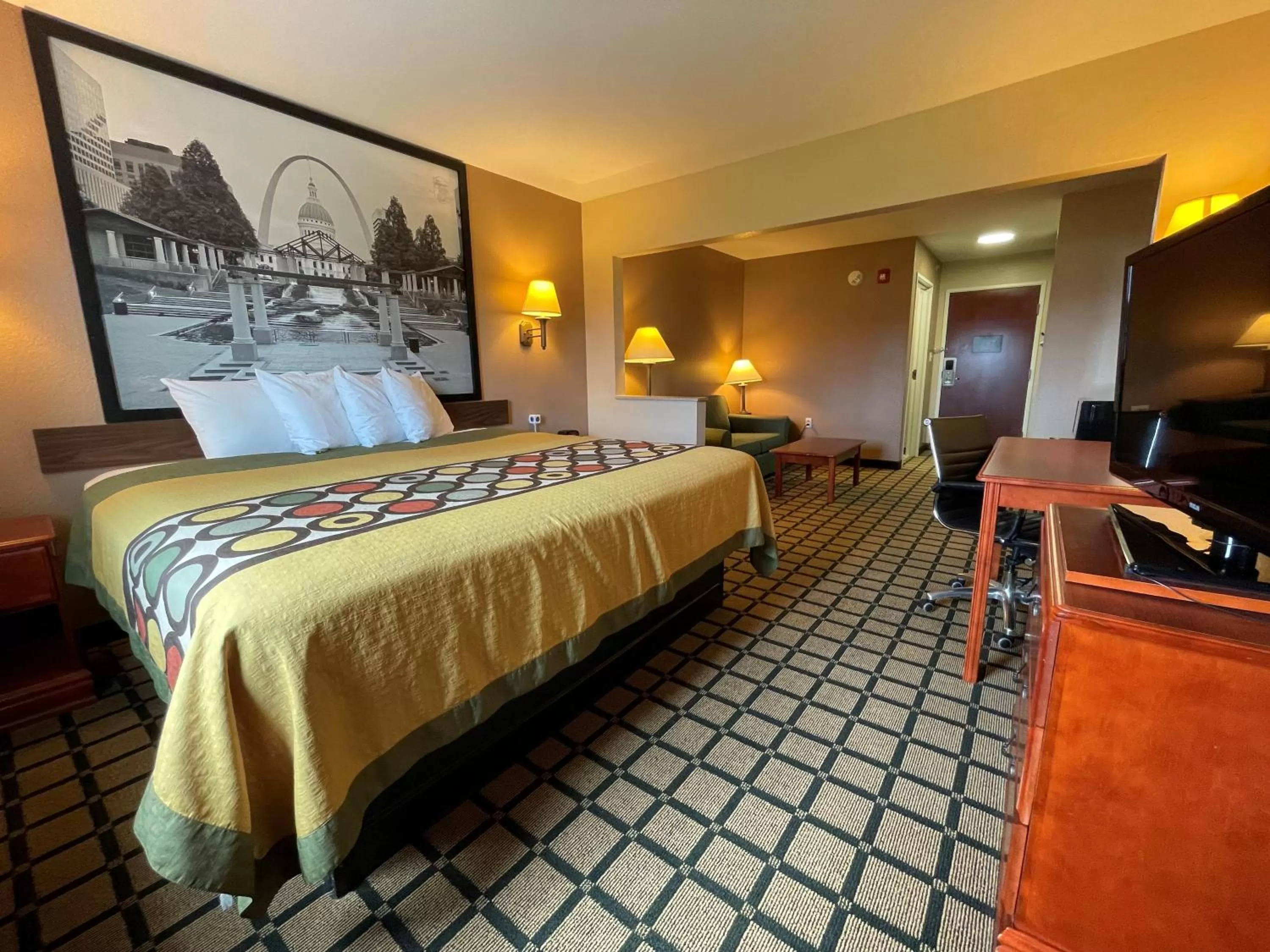 King Studio Suite - Mobility Access/Non-Smoking in Super 8 by Wyndham Rolla