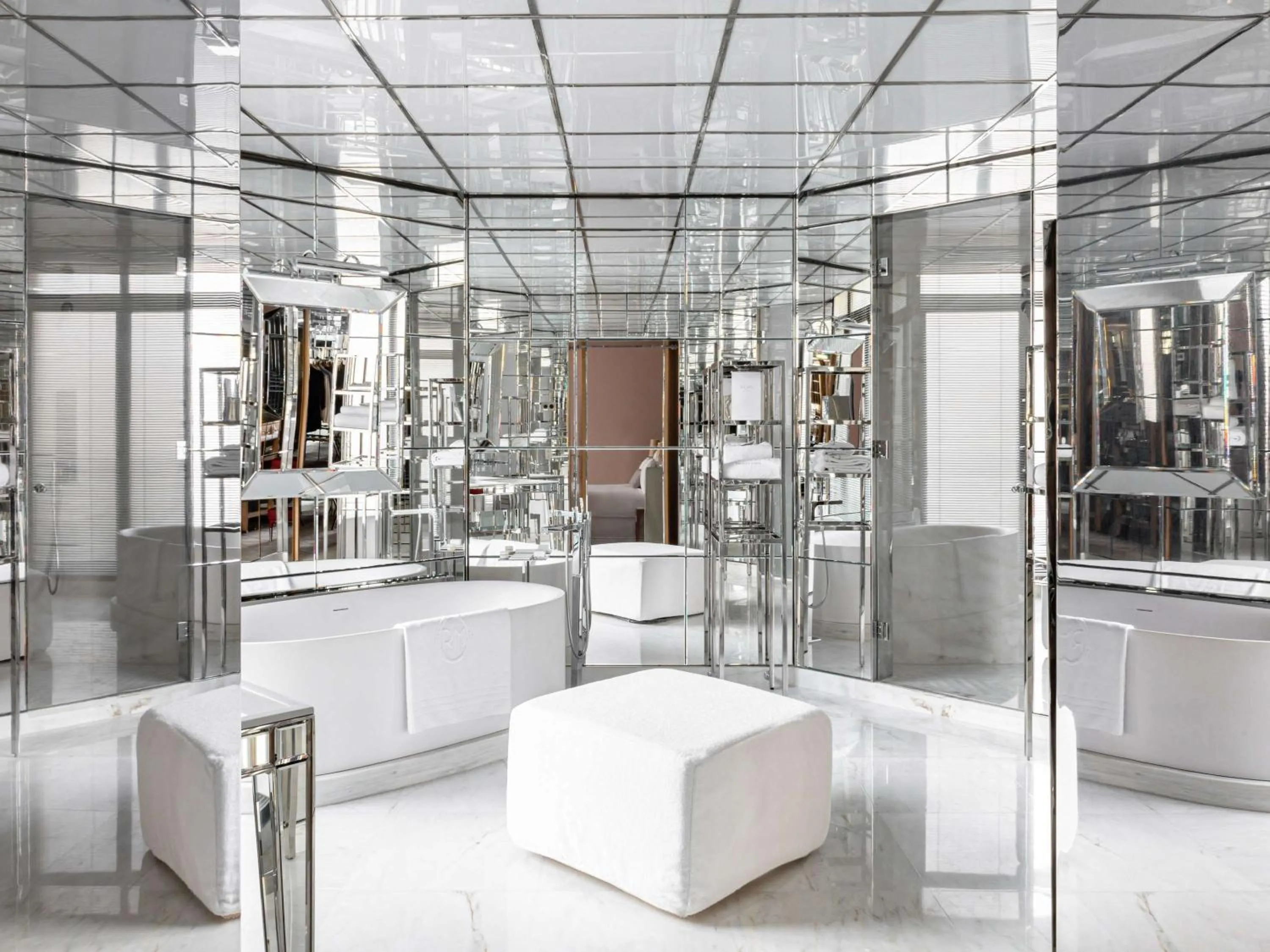 Suite Royal Monceau in Le Royal Monceau Hotel Raffles Paris