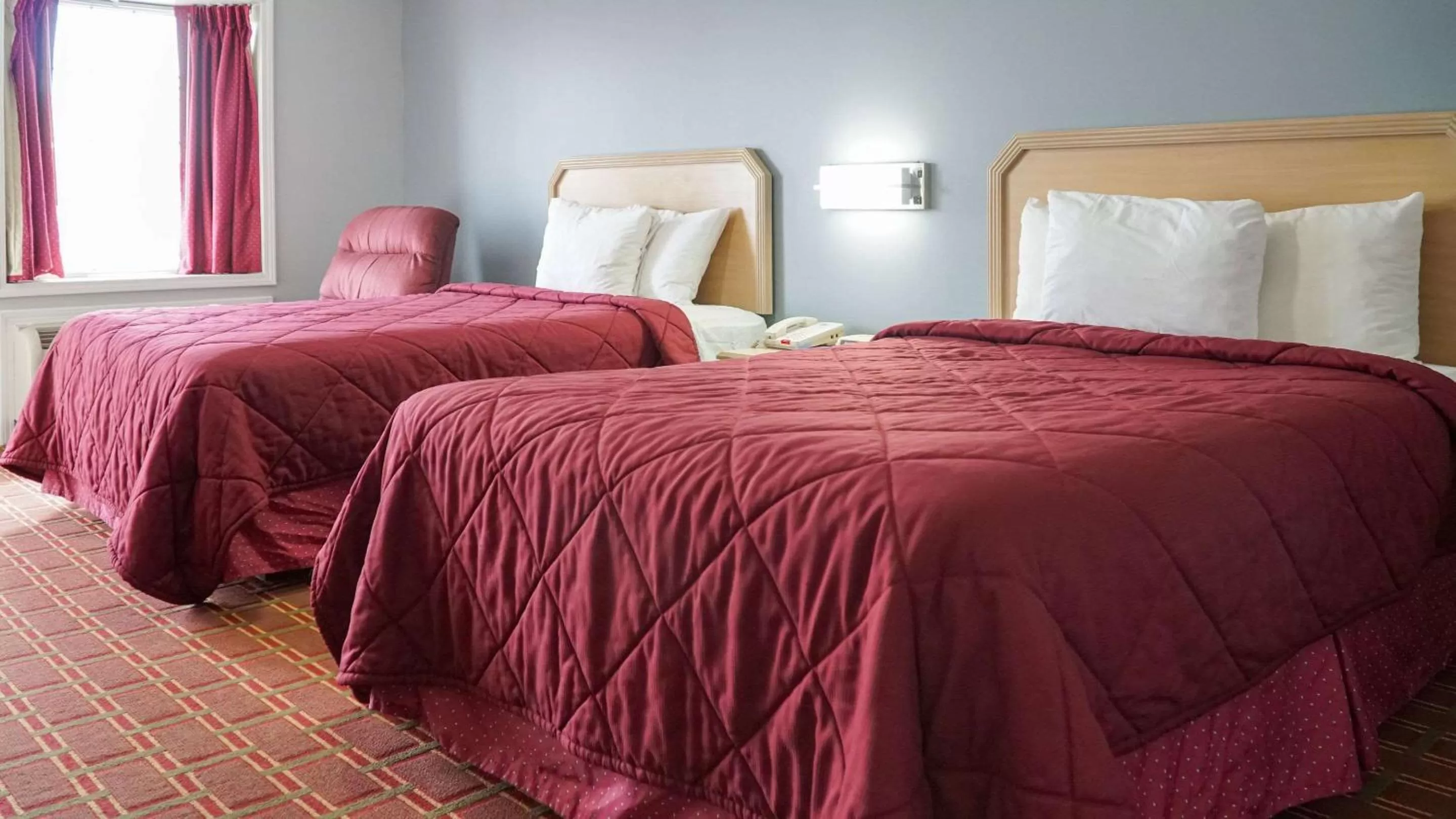 Double Room with Two Double Beds - Accessible/Non-Smoking in Rodeway Inn