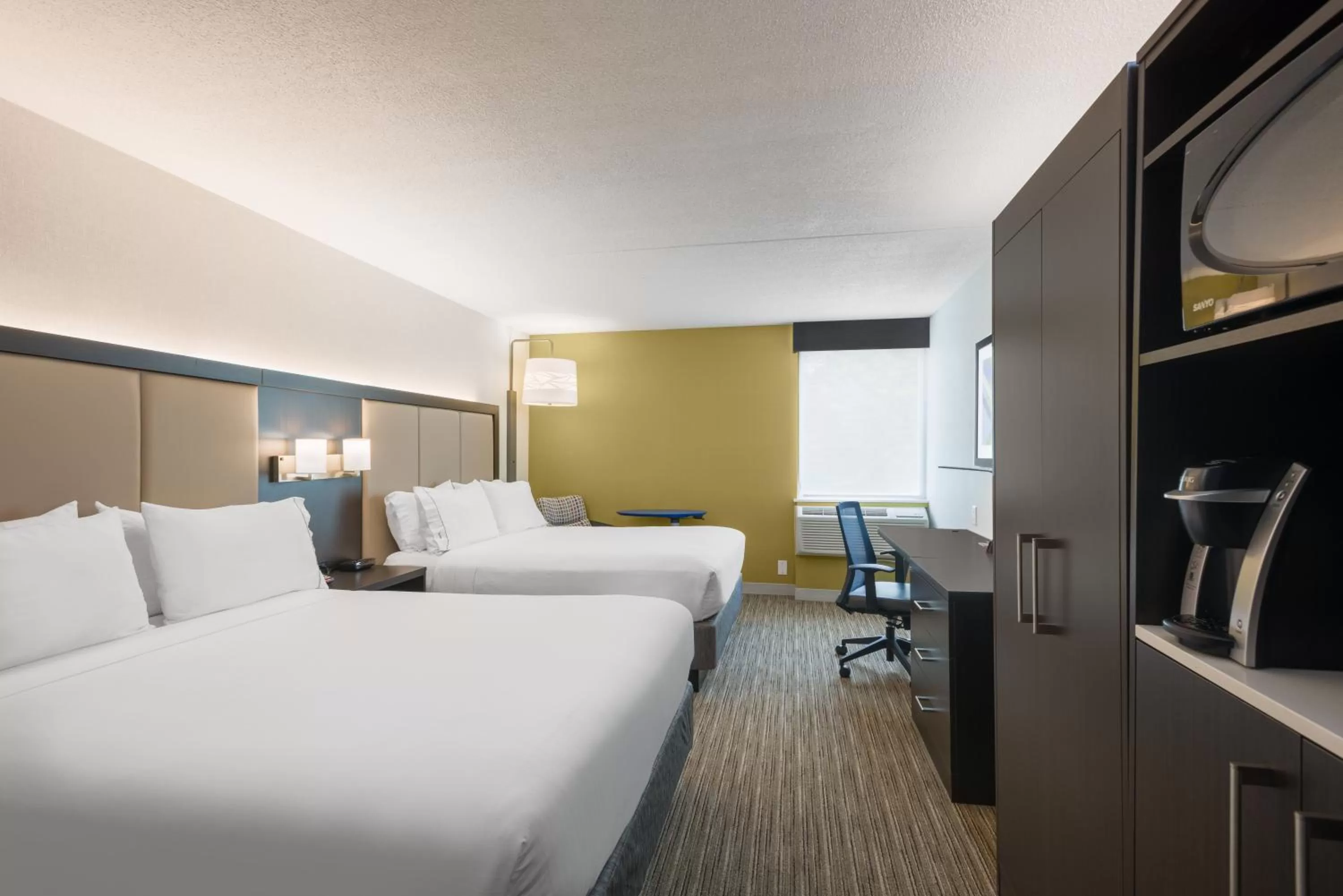 Standard Room with Two Queen Beds in Holiday Inn Express Ramsey Mahwah by IHG