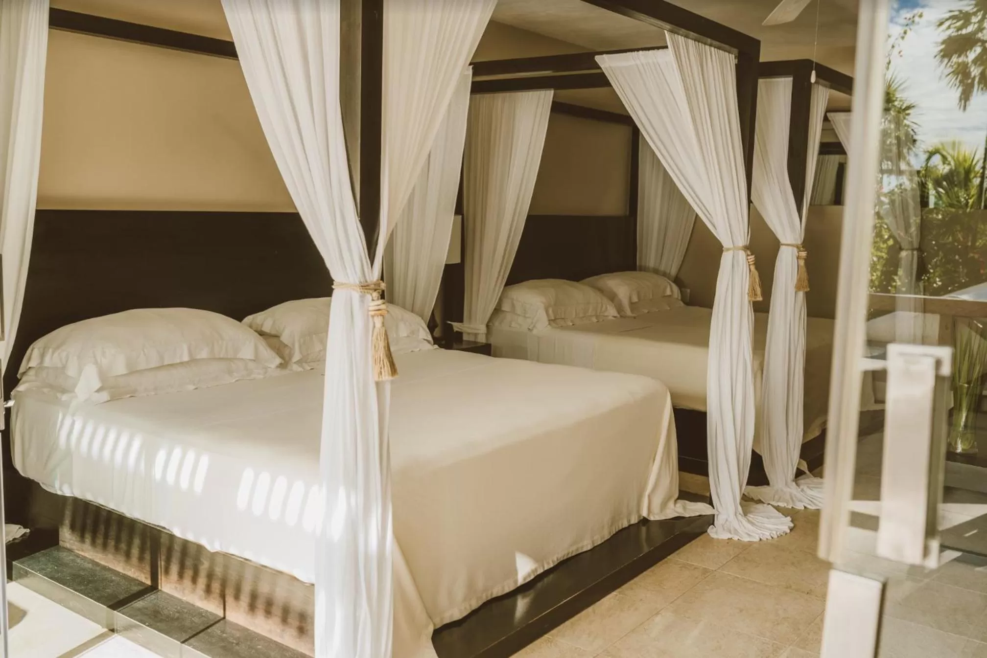 King Room with Two King Beds in Jashita Hotel