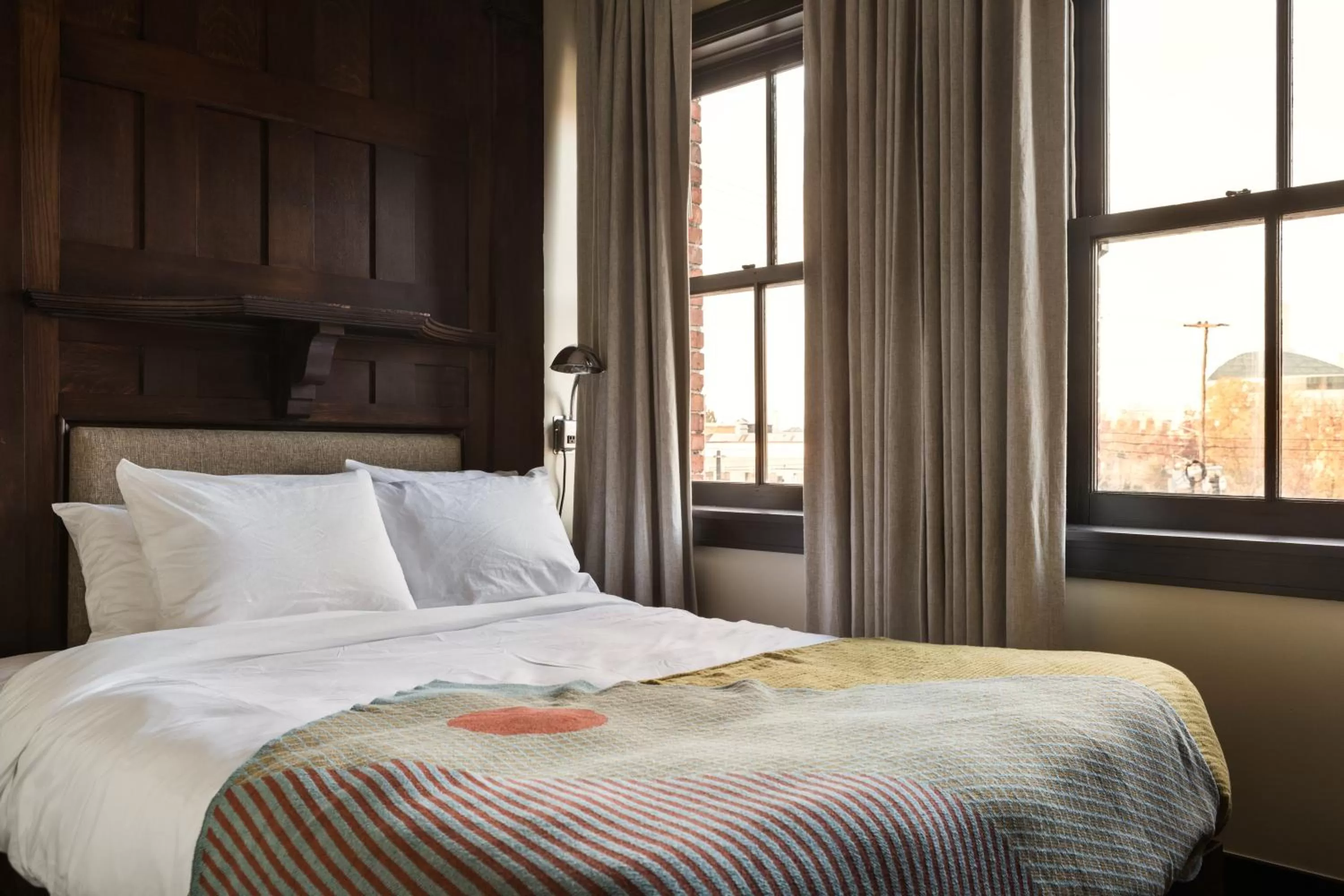 Standard Queen Room in KEX Hotel