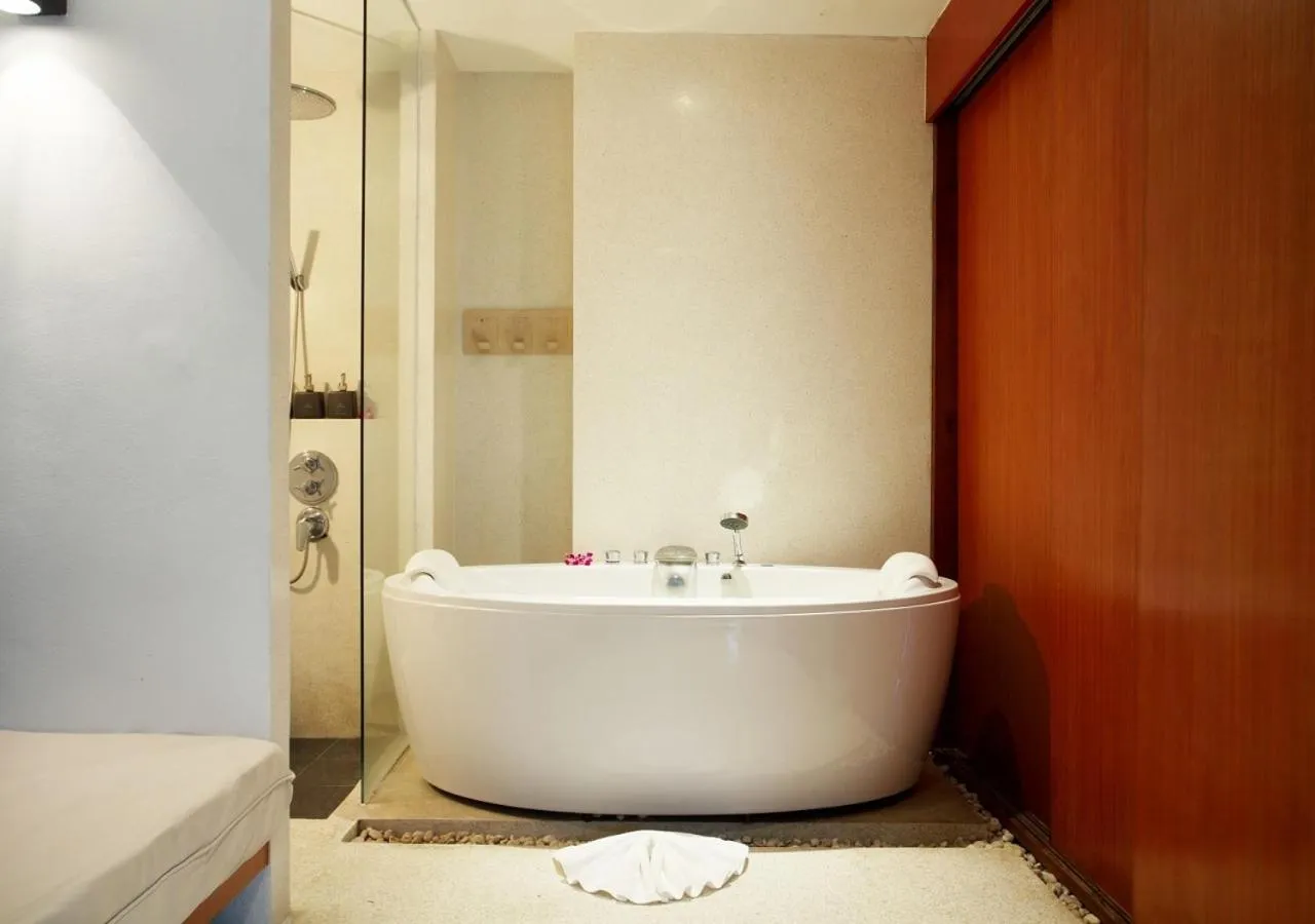 Beach Front Pool Villa with Daily Complimentary Mini-bar in La Flora Resort Patong