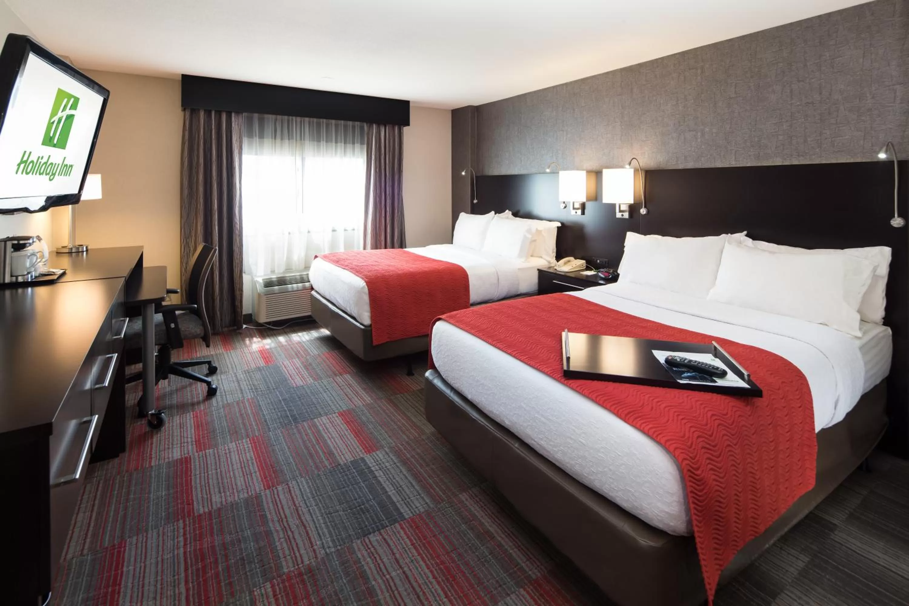 Standard Double Room with Two Double Beds in Holiday Inn Milwaukee Riverfront by IHG