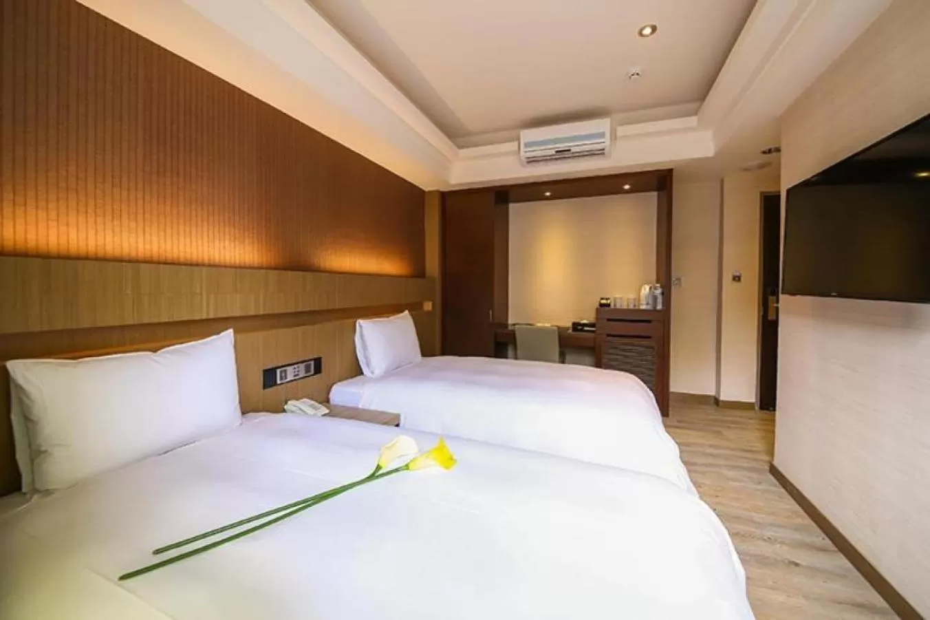 Standard Twin Room in Talmud Hotel Tainan