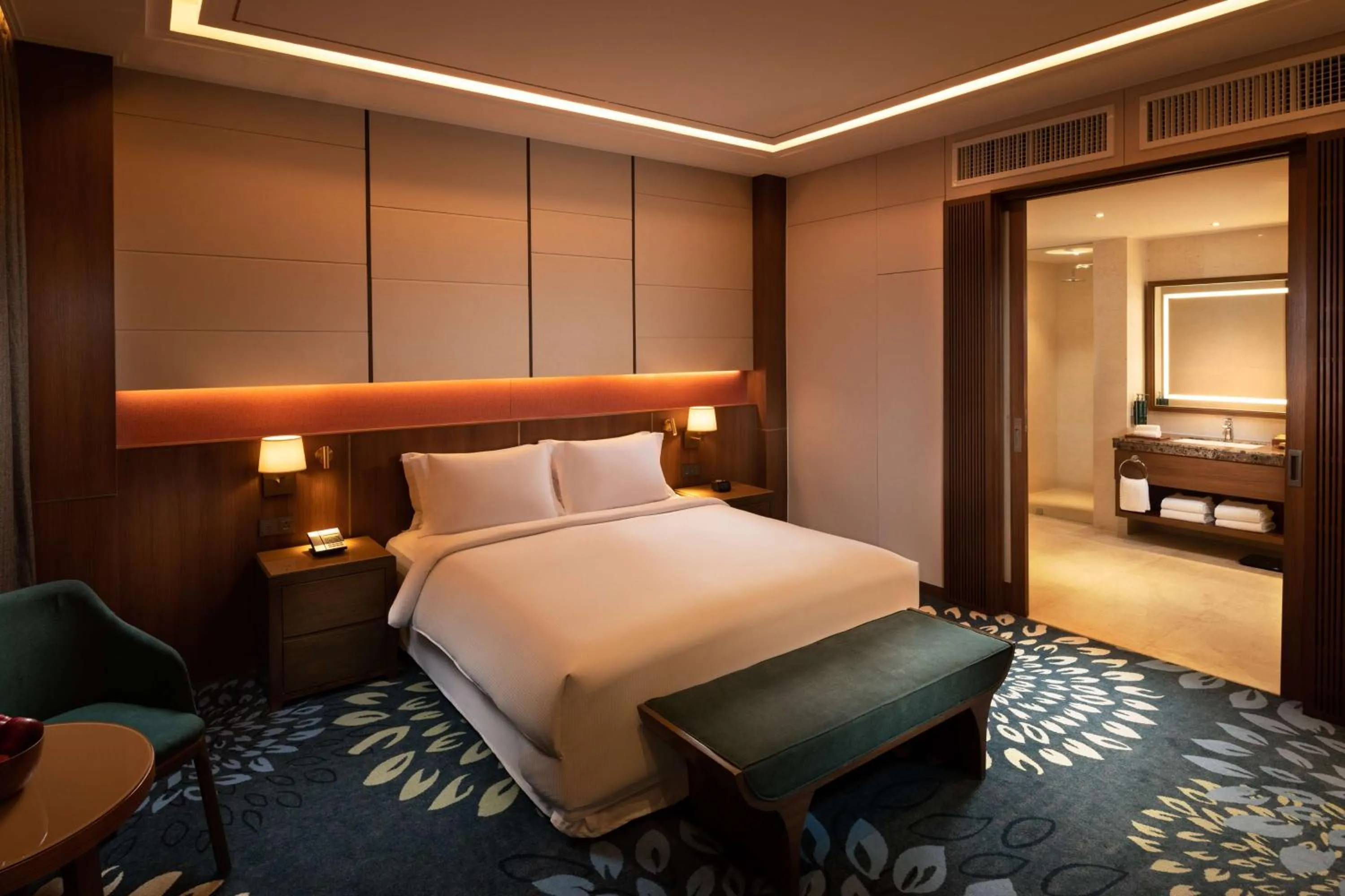 One-Bedroom King Suite in Hilton Clark Sun Valley Resort